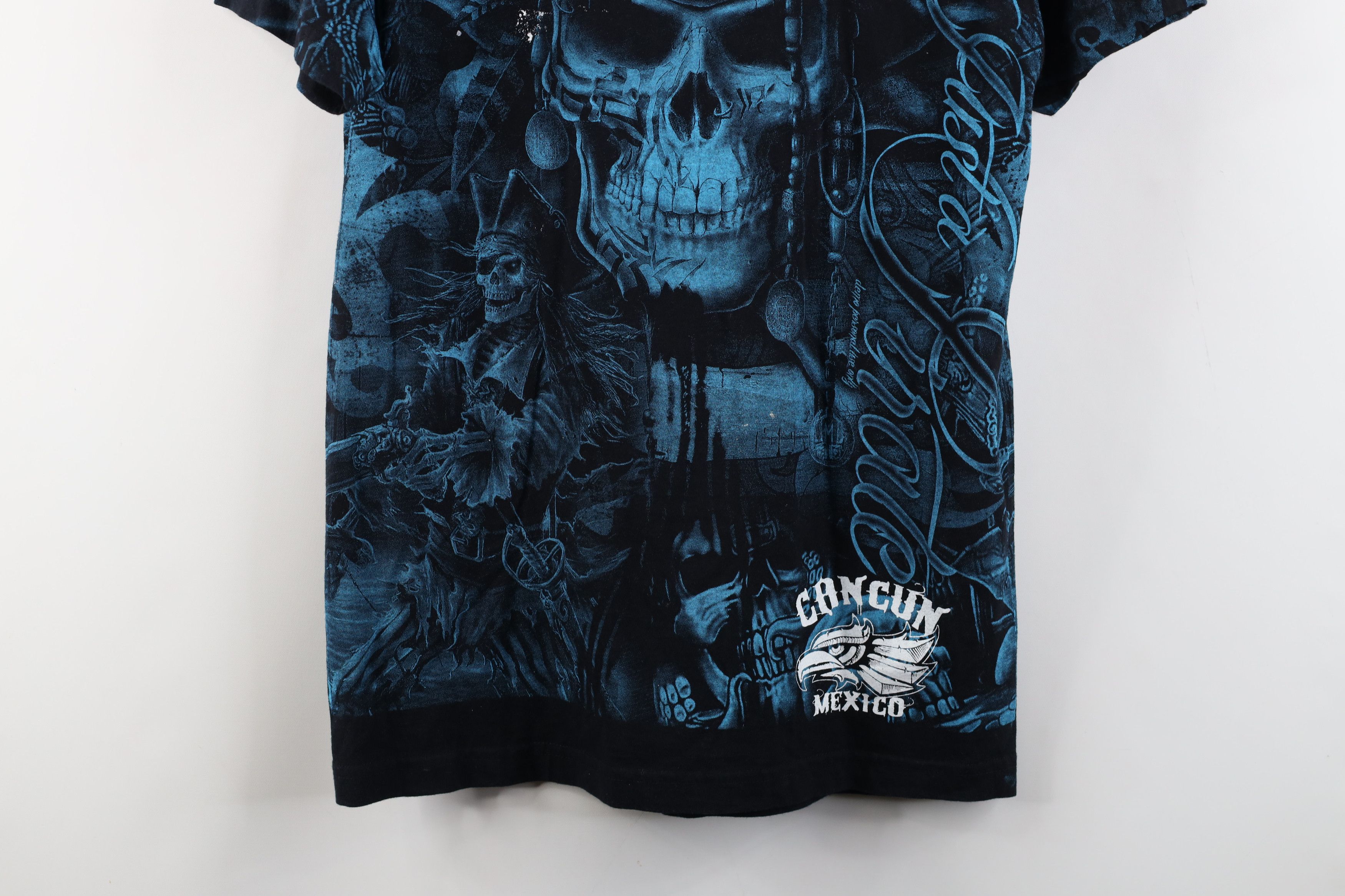 Vintage Vintage Y2K Streetwear Pirate All Over Print T-Shirt Size US M / EU 48-50 / 2 - 3 Thumbnail