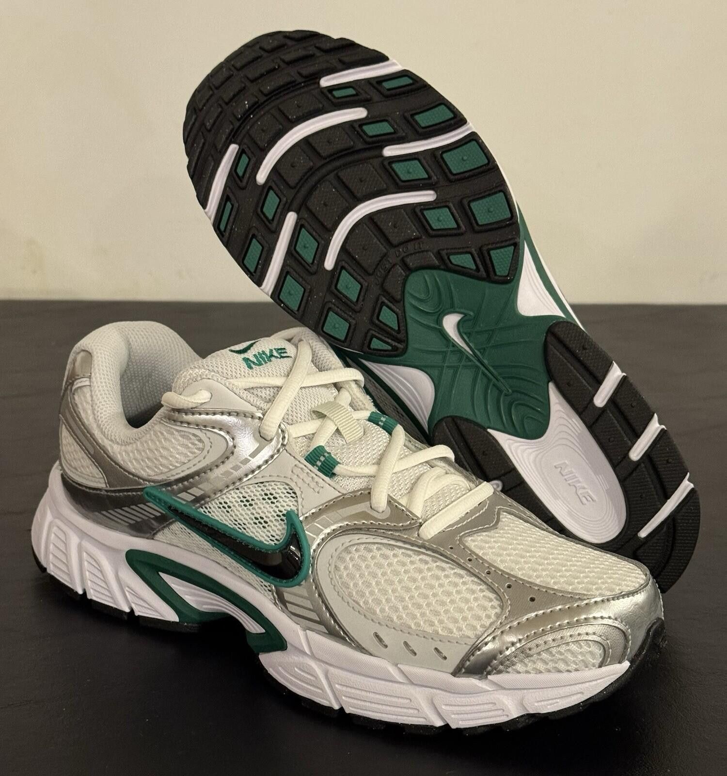 Nike Size 7.5 - Nike V5 RNR White Malachite Size US 7.5 / EU 40-41 - 7 Thumbnail