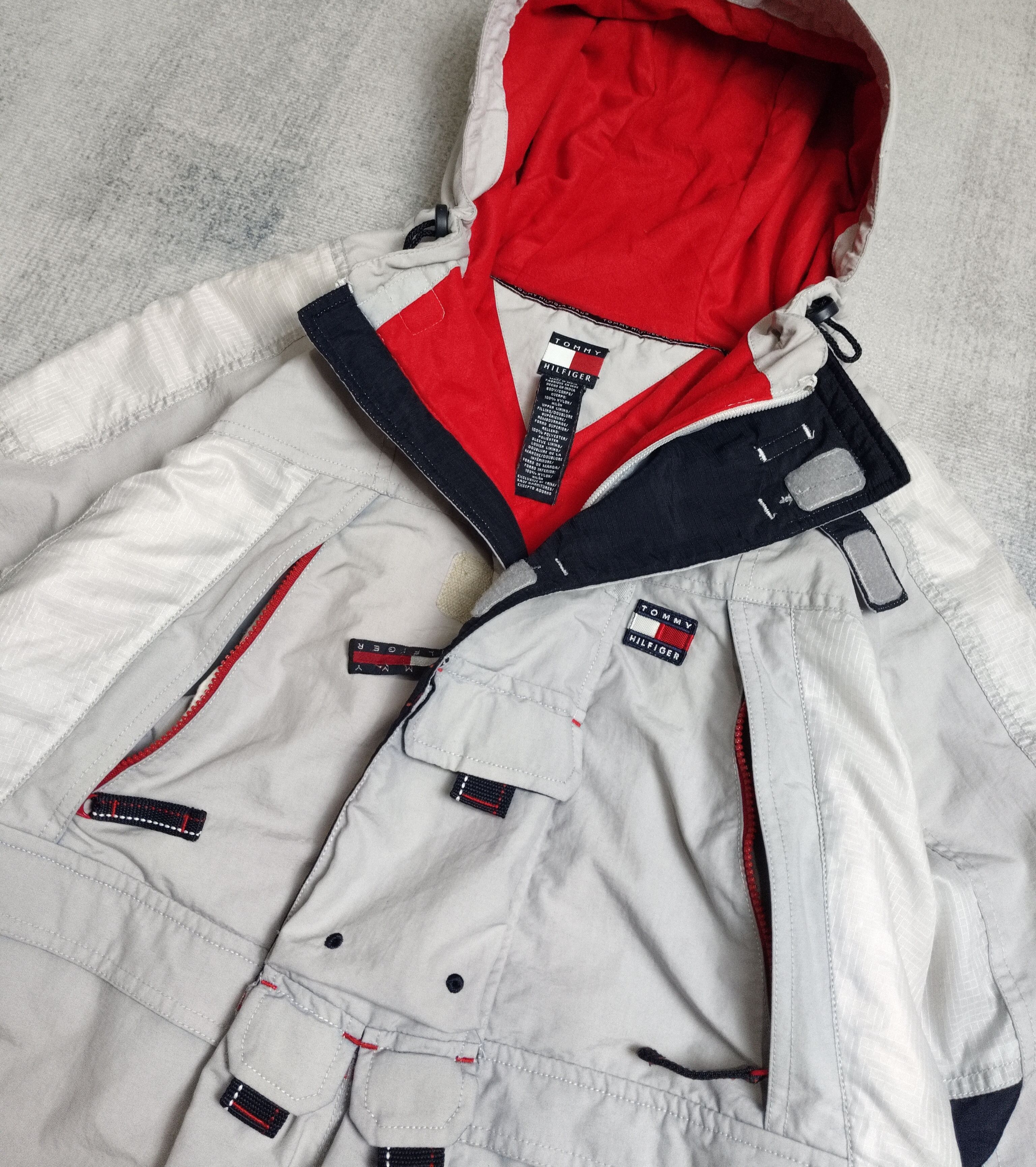 Tommy Hilfiger Vintage Tommy Hilfiger Multi pocket Jacket Size US XL / EU 56 / 4 - 5 Thumbnail