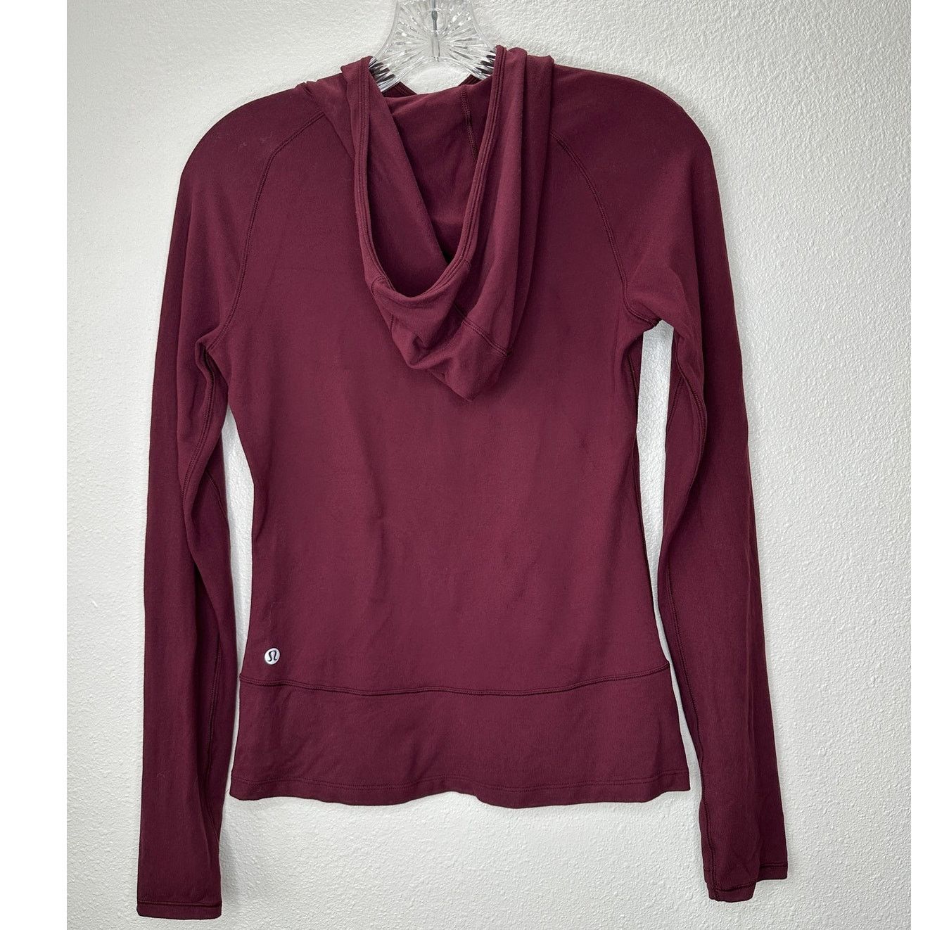 Lululemon Lululemon Burgundy Long Sleeve Front Pocket Hooded Shirt 4 Size S / US 4 / IT 40 - 5 Thumbnail