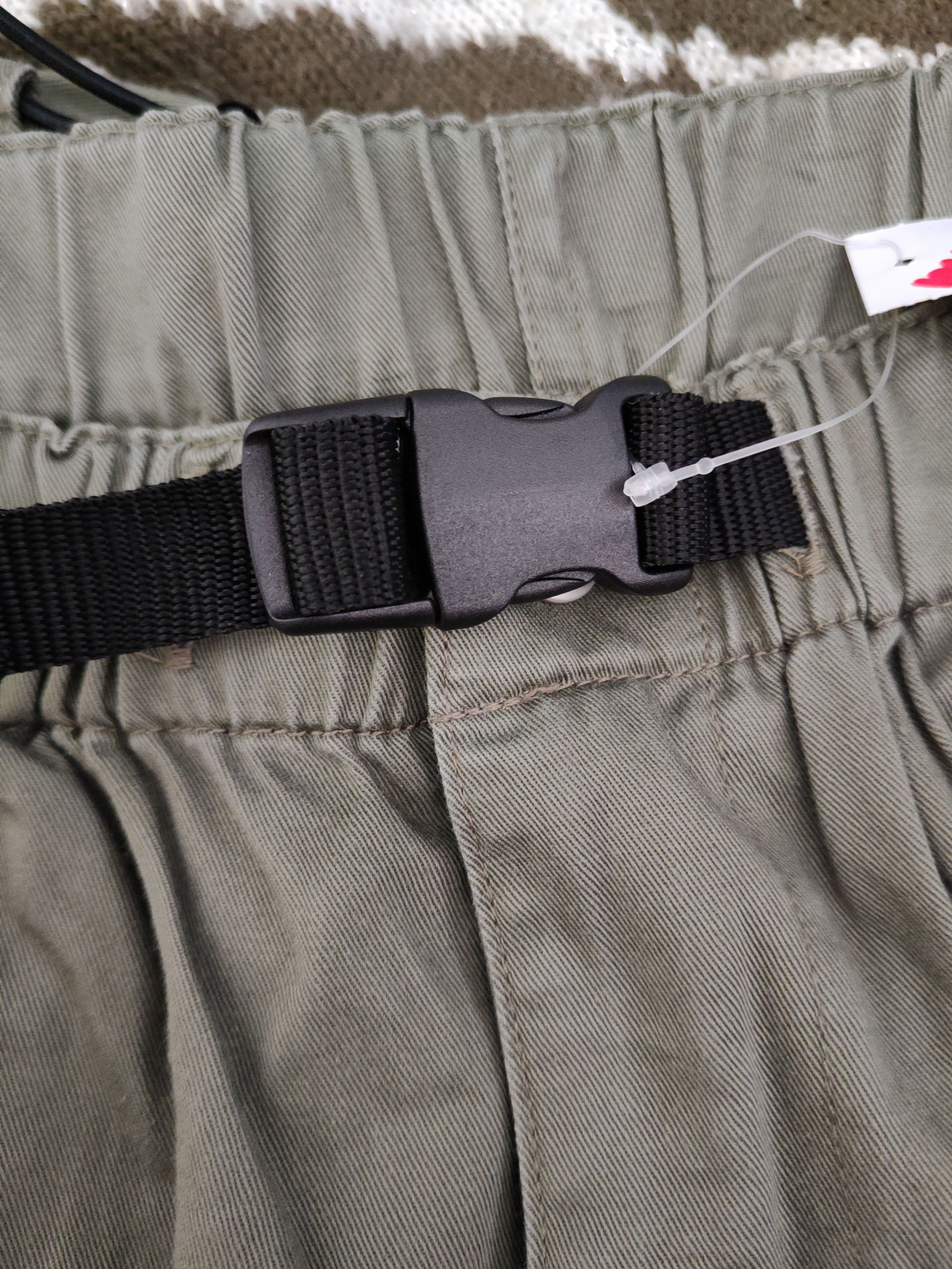 Japanese Brand Uniqlo Green Multipocket Tactical Cargo Pants #W1023 Size US 31 - 15 Thumbnail