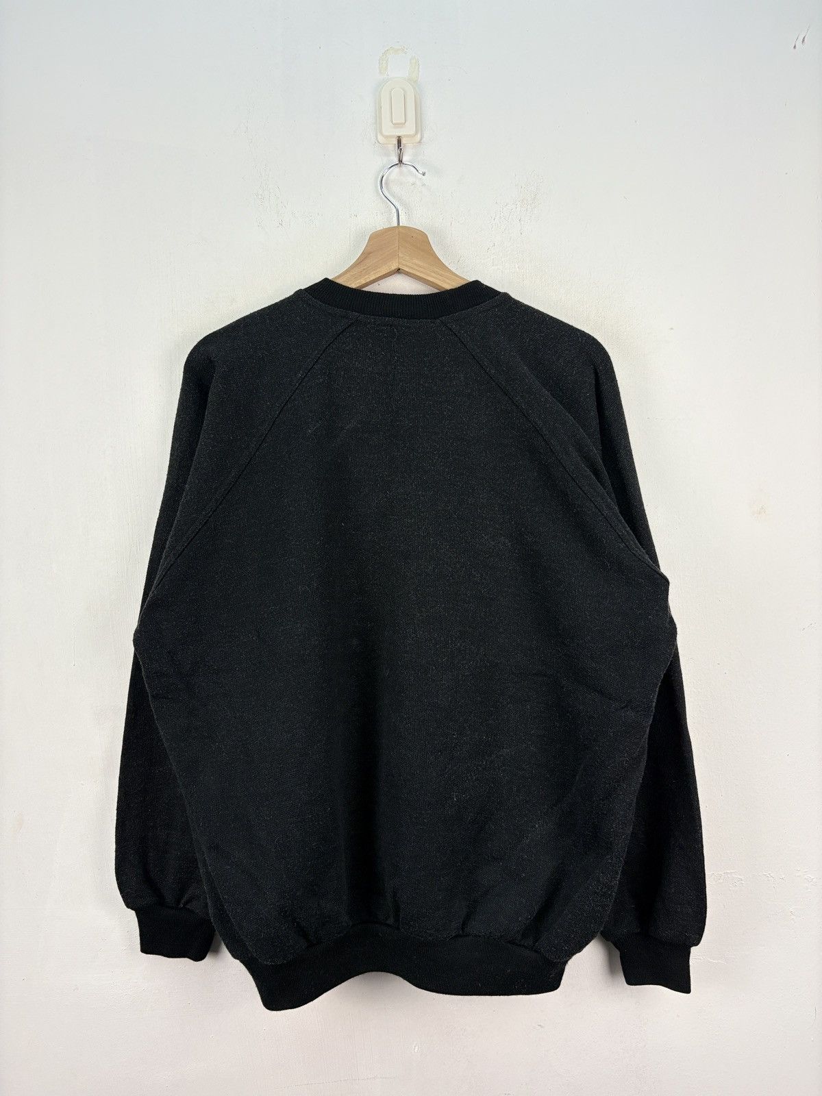 Trussardi Vintage Trussardi Embroidered Design Sweatshirt Size US L / EU 52-54 / 3 - 4 Thumbnail