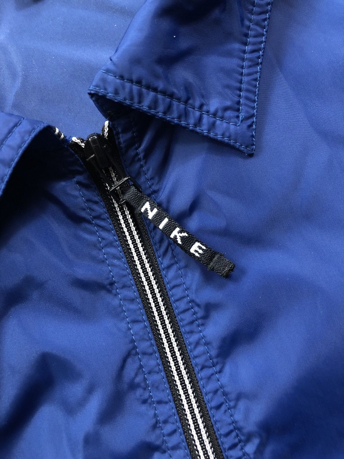Nike × Vintage 90’s NIKE RETRO SWOOSH LOGO Y2K TRACK JACKET NYLON RARE Size US XL / EU 56 / 4 - 4 Thumbnail