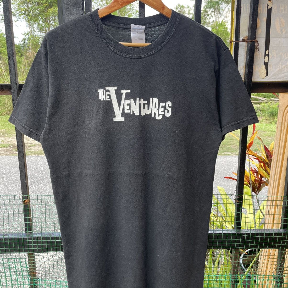 Band Tees 🔥Vintage 00s The Ventures Alternative Rock Band Promo Tee Size US M / EU 48-50 / 2 - 5 Thumbnail