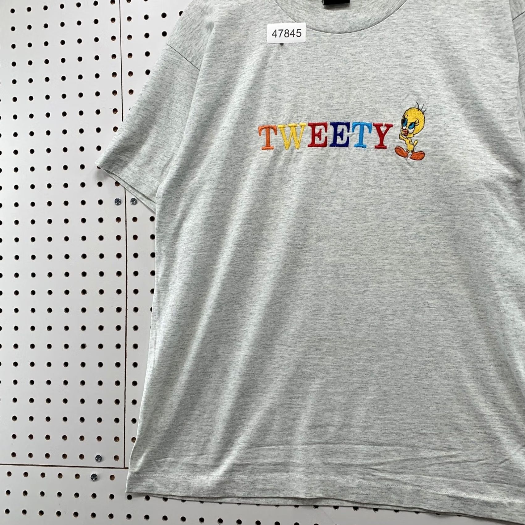 Fruit Of The Loom VINTAGE Looney Tunes Tweety T Shirt Mens M Gray Embroidered Short Sleeve Cotton 1990s Brand: Fruit of the Loom Size US M / EU 48-50 / 2 - 5 Thumbnail