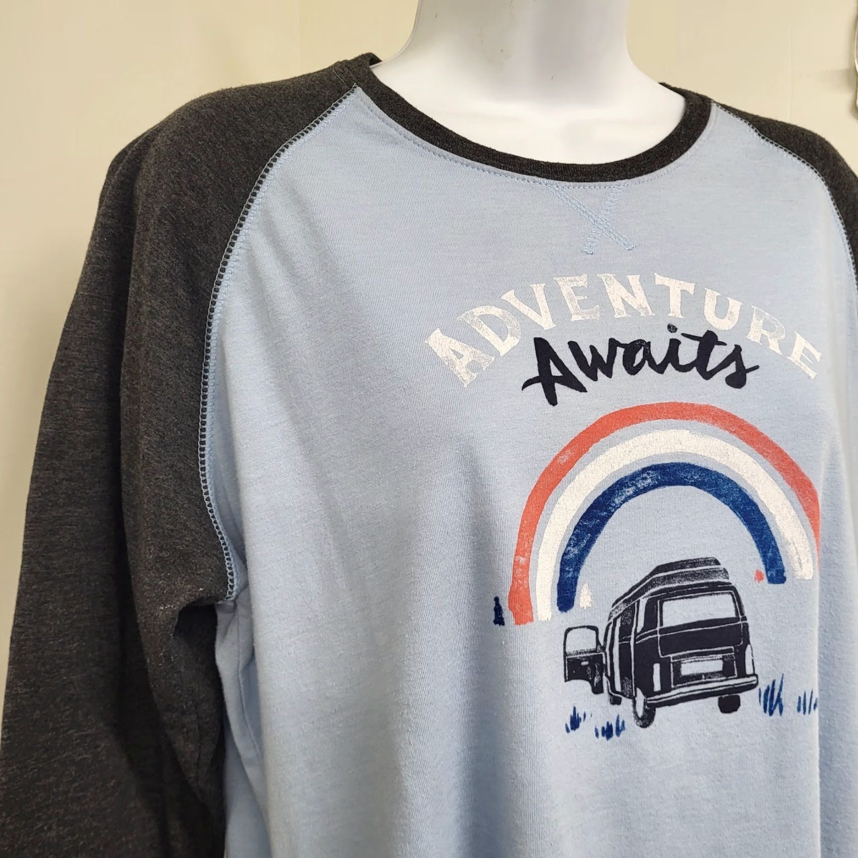 The North Face The North Face T-Shirt Women's XXL Blue Raglan "Adventure Awaits" Camper Shirt Womens Regular Size 2XL Blue Raglan Sleeve, Outdoor, Casual Size XXL / US 16-18 / IT 52-54 - 2 Thumbnail