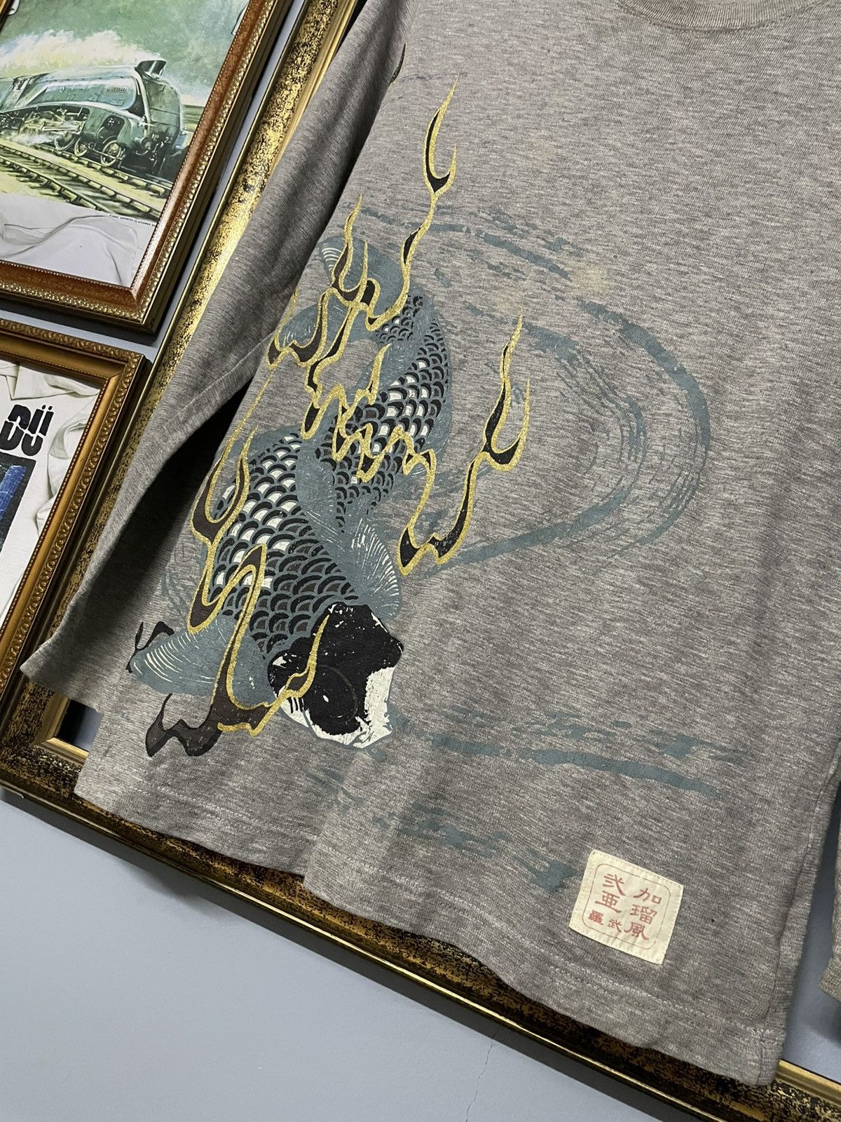 Designer × Japanese Brand × Vintage Vintage 1990s Japan Designer Distressed Koi Traditional Tee Size US S / EU 44-46 / 1 - 3 Thumbnail