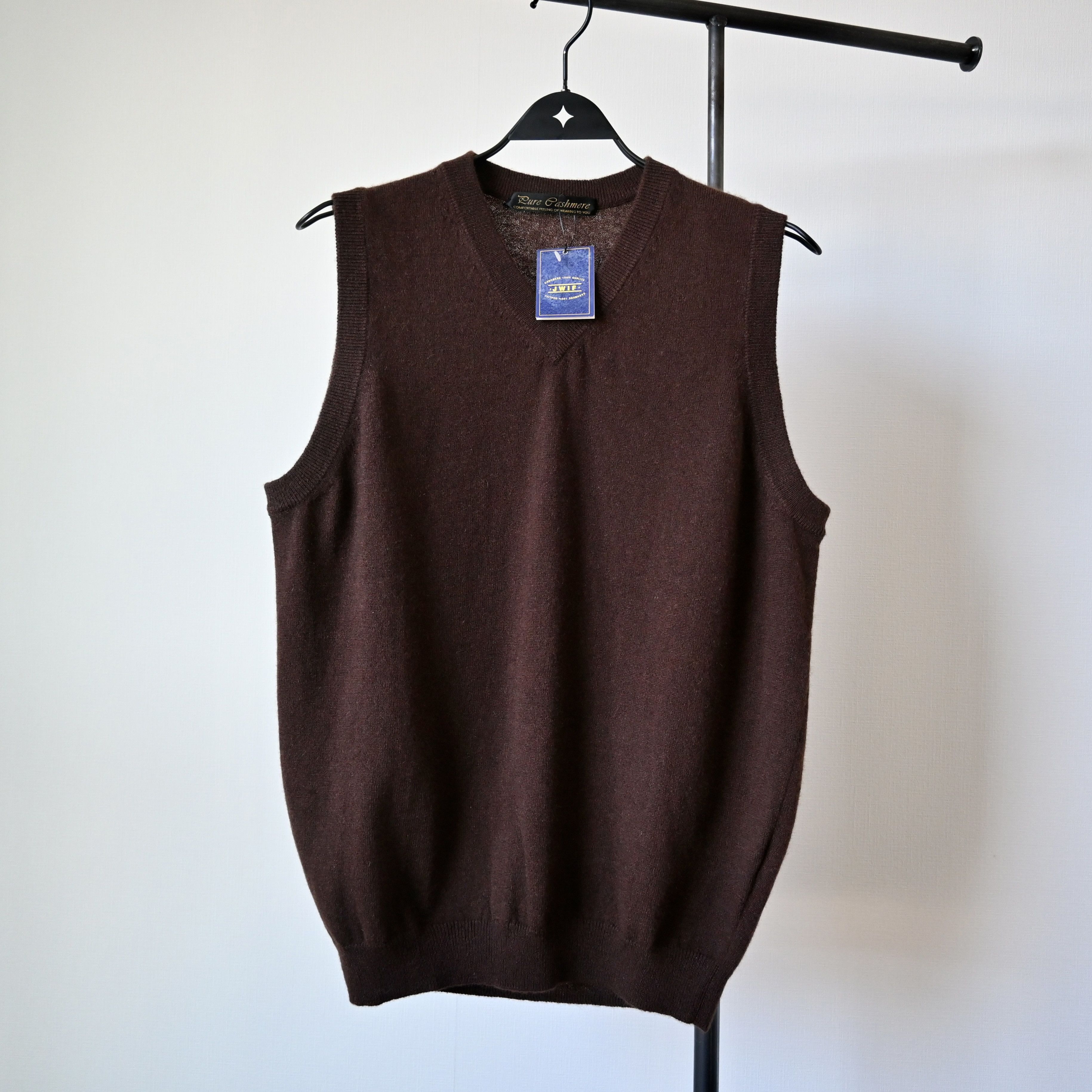 Japanese Brand DEADSTOCK, 2000s pure cashmere knit vest, chocolate brown, M Size US M / EU 48-50 / 2 - 1 Thumbnail