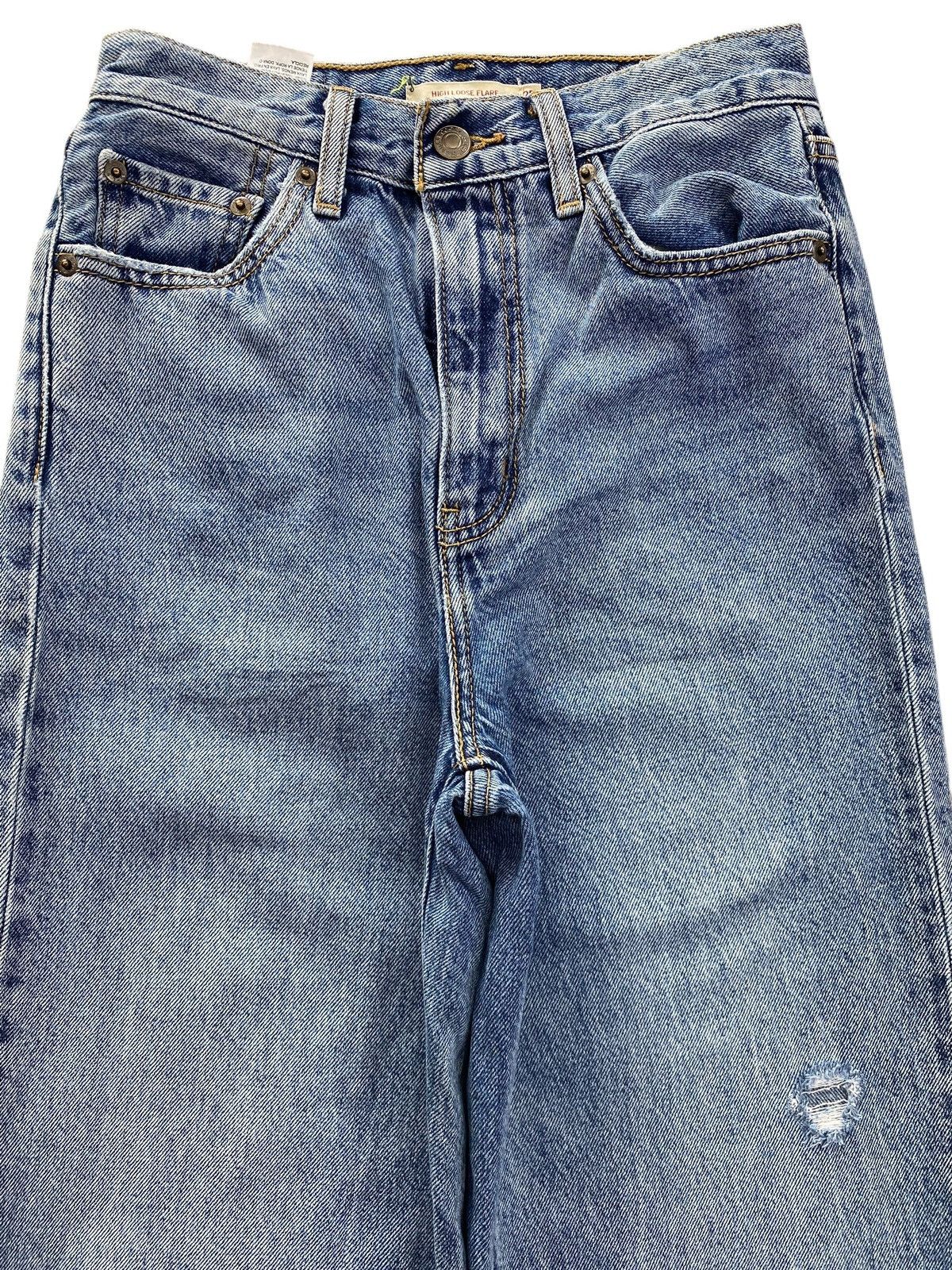 Levi's Levi’s Blue Wash Ripped Style Flare Jeans Size US 26 / EU 42 - 2 Thumbnail