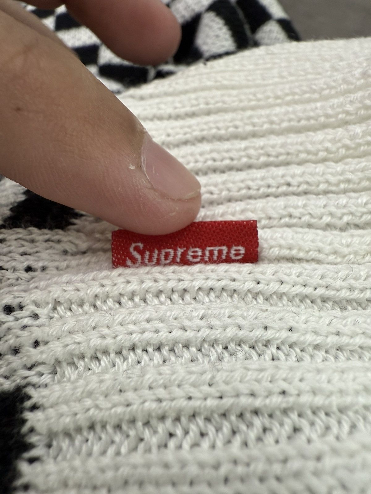 Supreme Supreme "Back Logo Sweater" (Checkerboard) SMALL Size US S / EU 44-46 / 1 - 5 Thumbnail