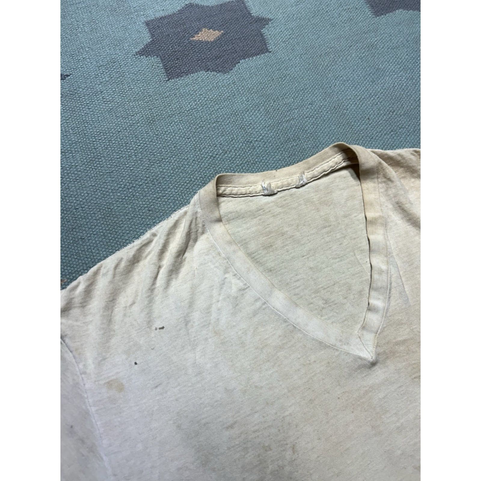 Vintage VINTAGE 80s 90s blank white T-Shirt V-Neck Cotton Adult XL Mens T-Shirt 80s Theme Size US XL / EU 56 / 4 - 7 Thumbnail
