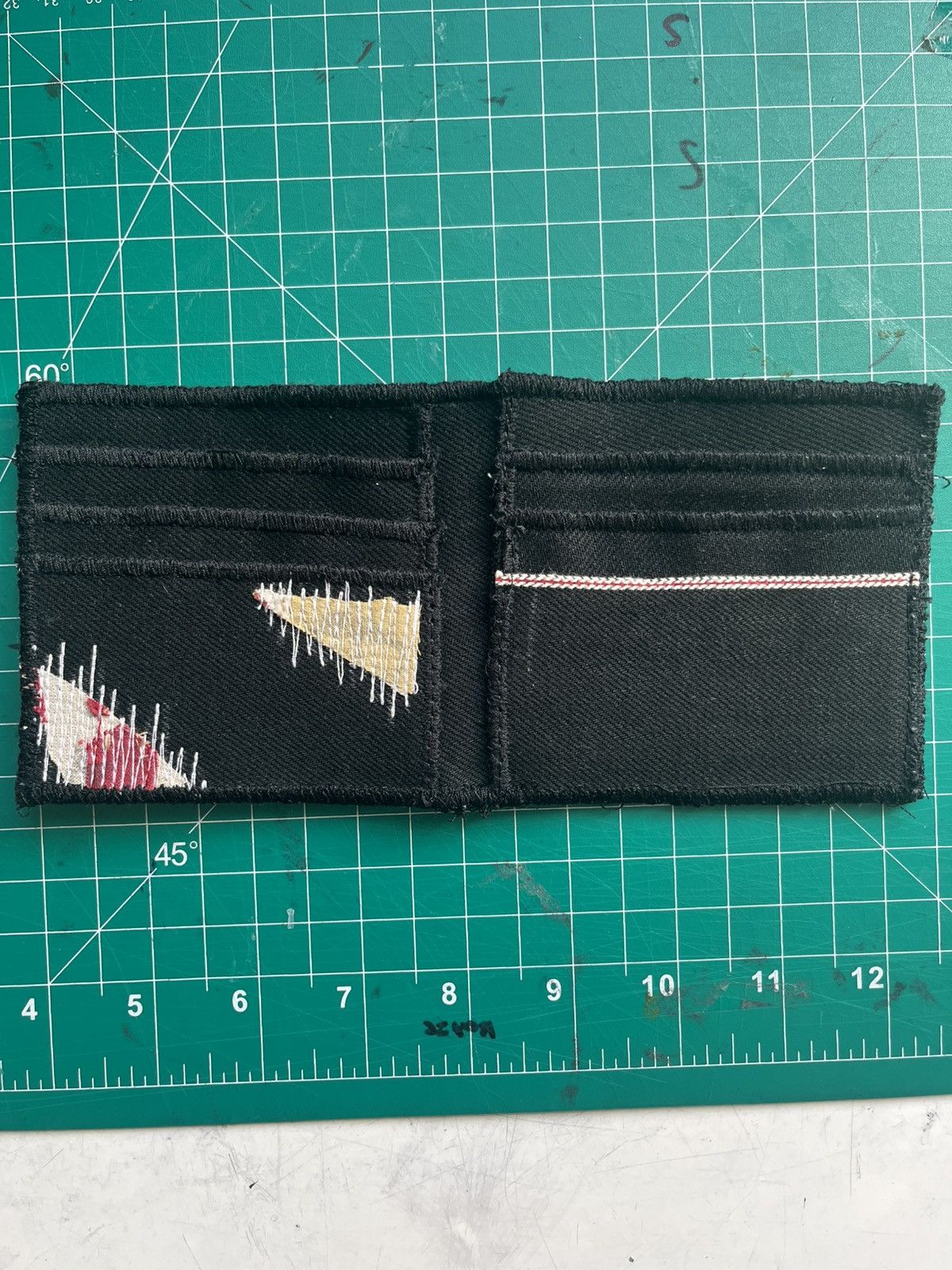 Other Black and red embroidered flag wallet Size ONE SIZE - 2 Thumbnail