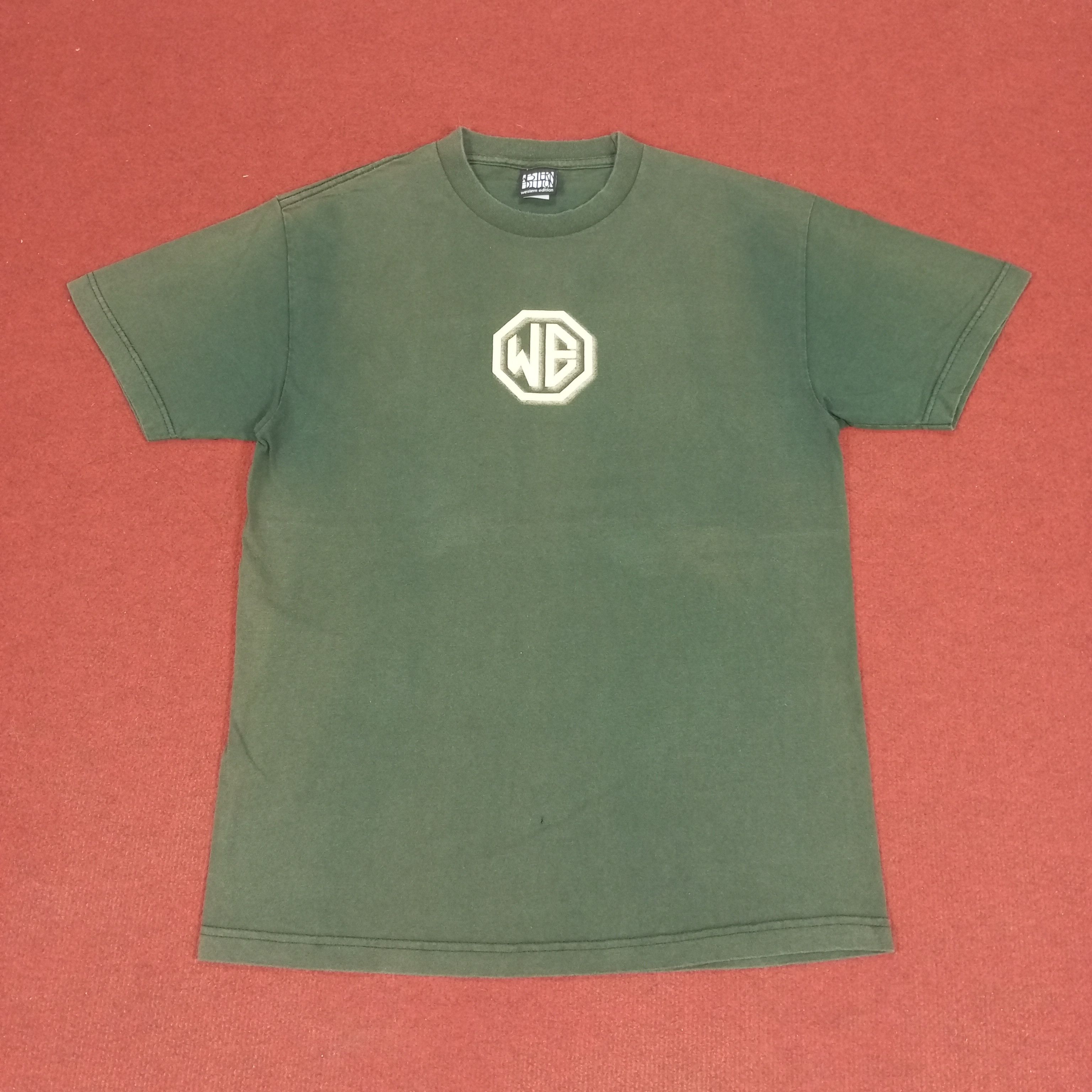 Vintage Western Edition Center Design Tshirt Size US M / EU 48-50 / 2 - 1 Thumbnail