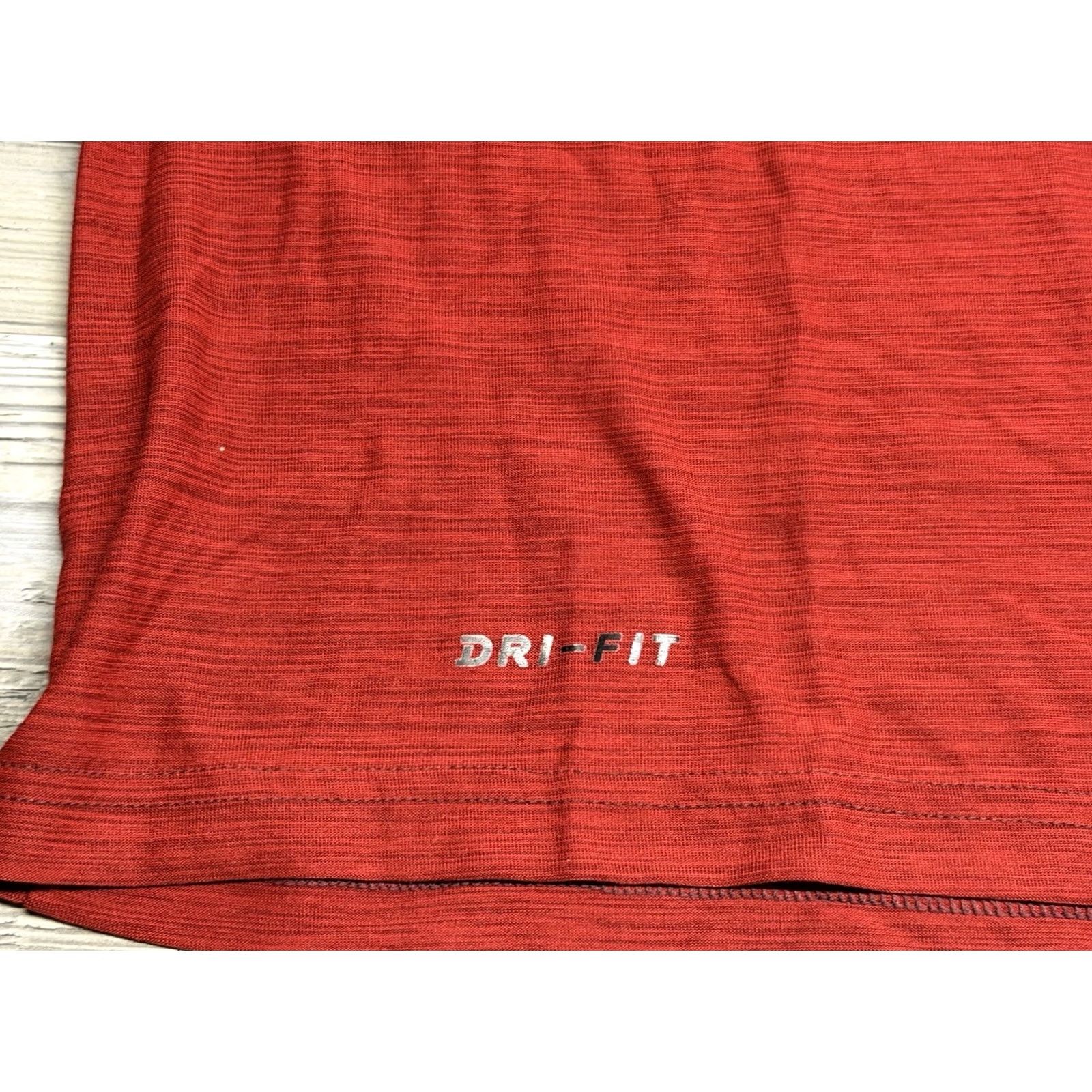Nike Nike Dri-Fit Mens Red Short Sleeve T-Shirt Size Large Gym Athletic Top Casual Size US L / EU 52-54 / 3 - 3 Thumbnail