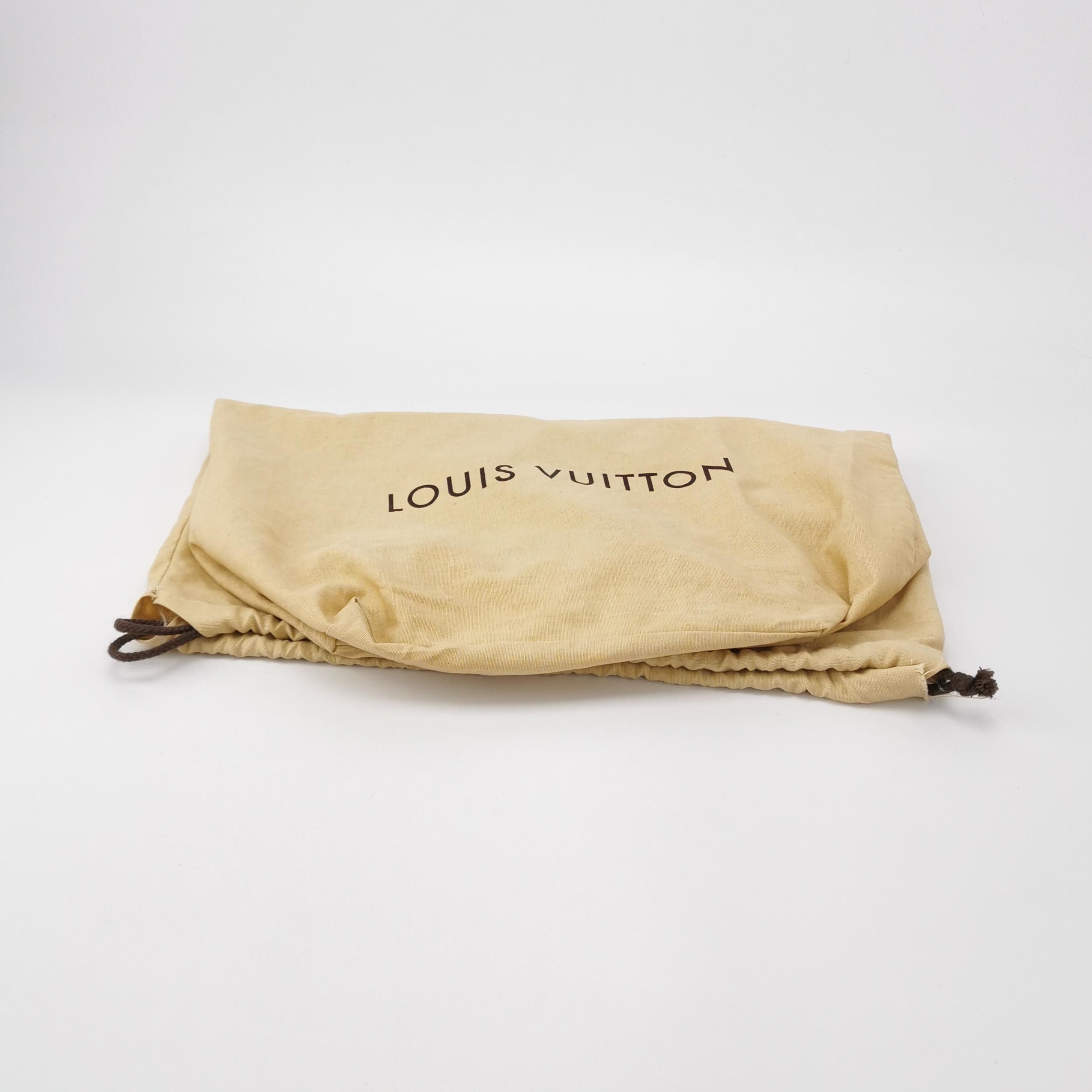 Louis Vuitton Louis Vuitton (LV) Bucket Large Patent Leather Vintage Embo Size ONE SIZE - 9 Thumbnail