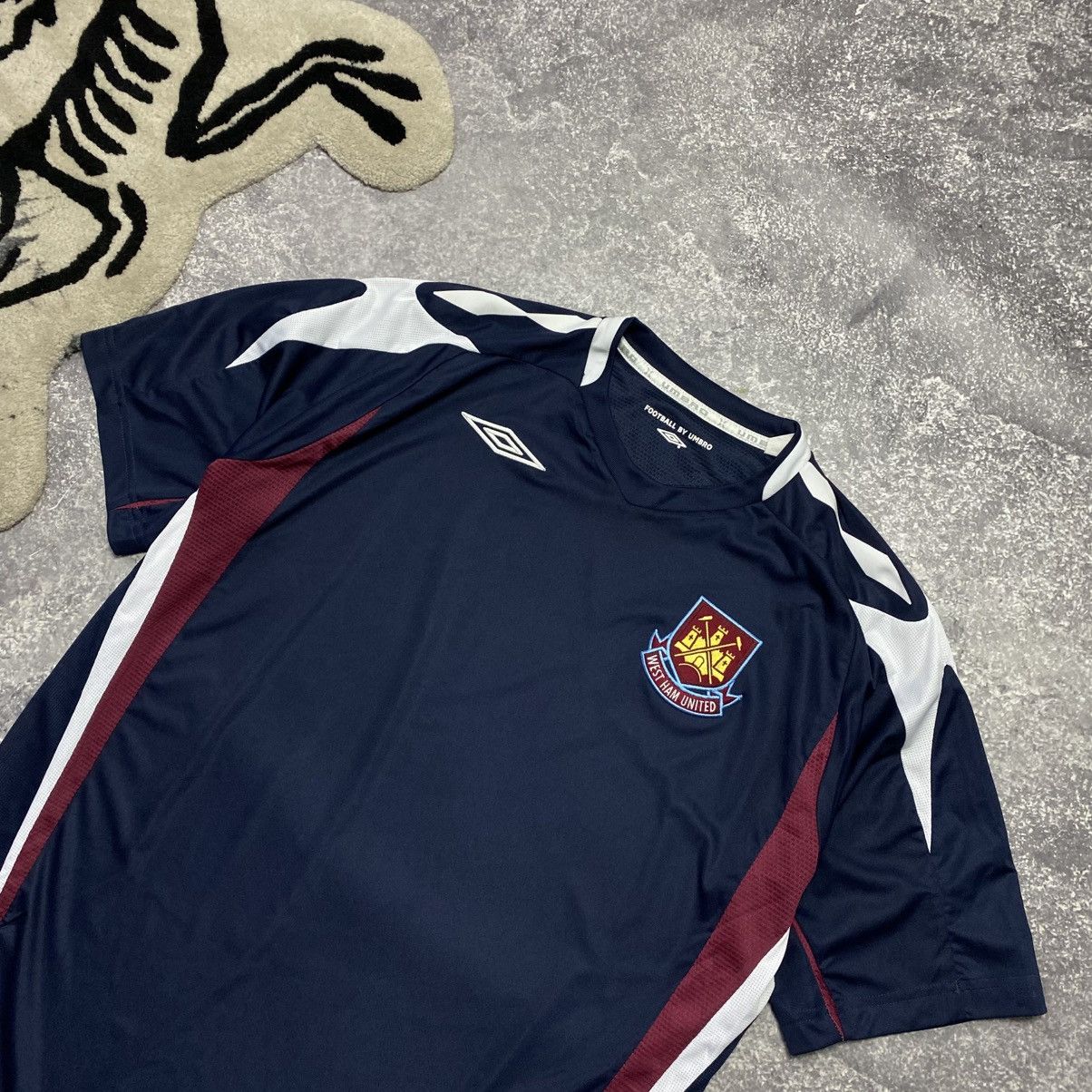 Umbro Vintage Umbro West Ham United Small logo soccer jersey Size US XL / EU 56 / 4 - 2 Thumbnail