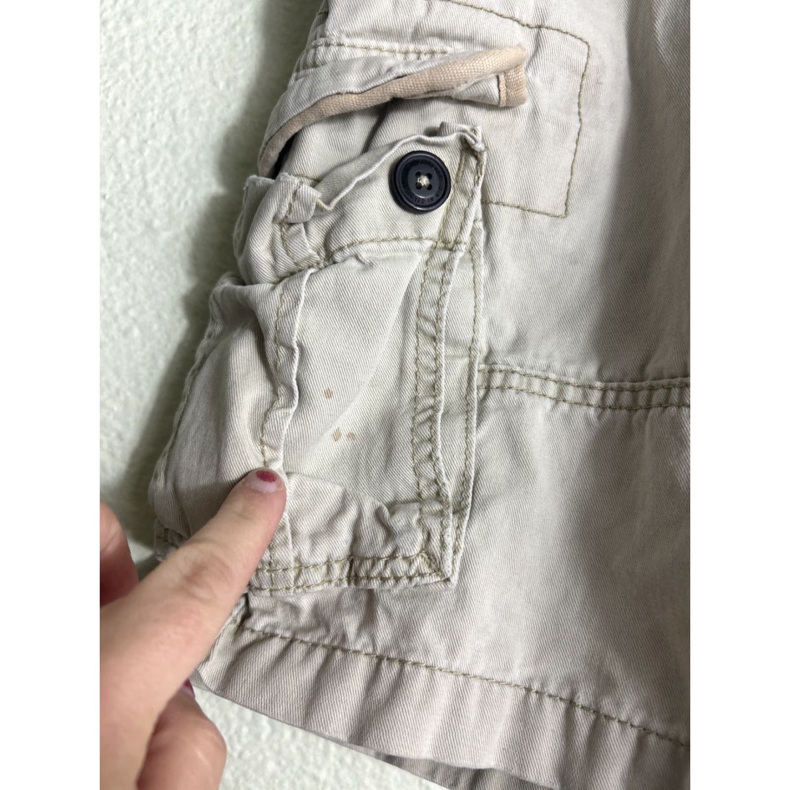 Vintage Aéropostale Mens Cargo Shorts Beige 30 Regular 10 Stains Cotton Size US 30 / EU 46 - 3 Thumbnail