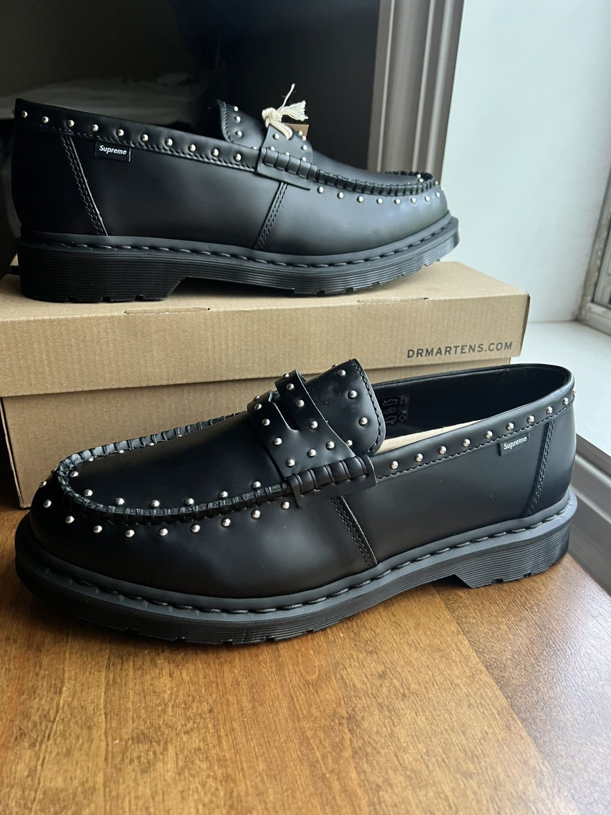 Dr. Martens × Streetwear × Supreme Supreme Dr Martens