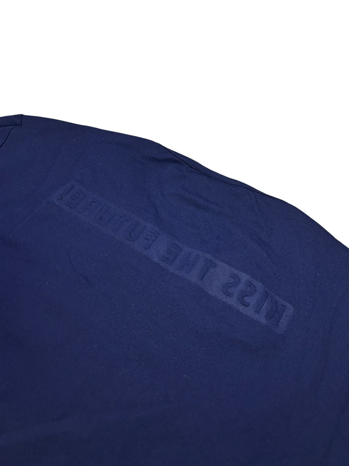W&LT Kiss The Future Embossed Tshirt Size US L / EU 52-54 / 3 - 6 Thumbnail