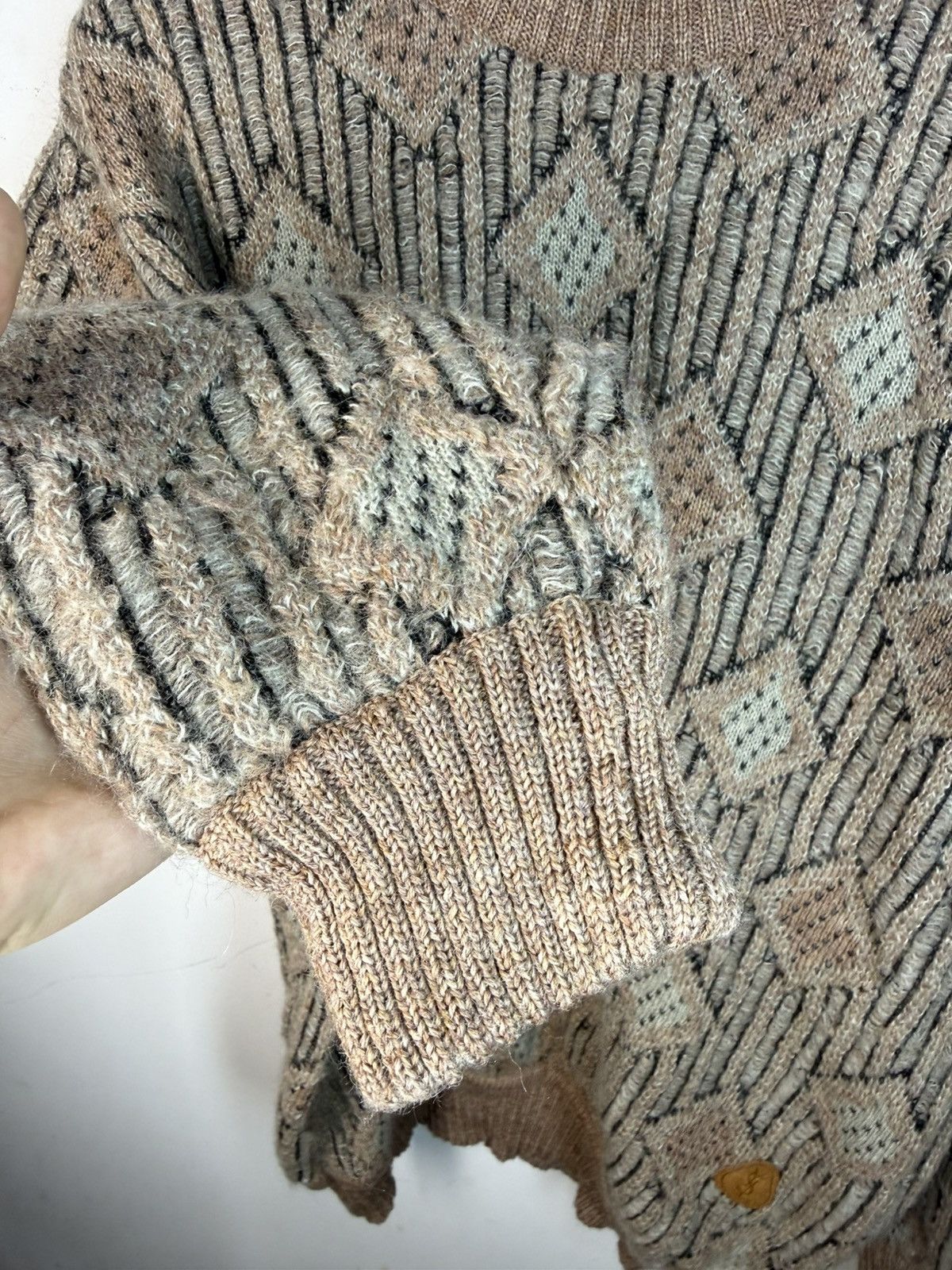 Yves Saint Laurent 90s Wool YSL Sweater Soft Beige Vintage Yves Saint Laurent Size US L / EU 52-54 / 3 - 18 Thumbnail