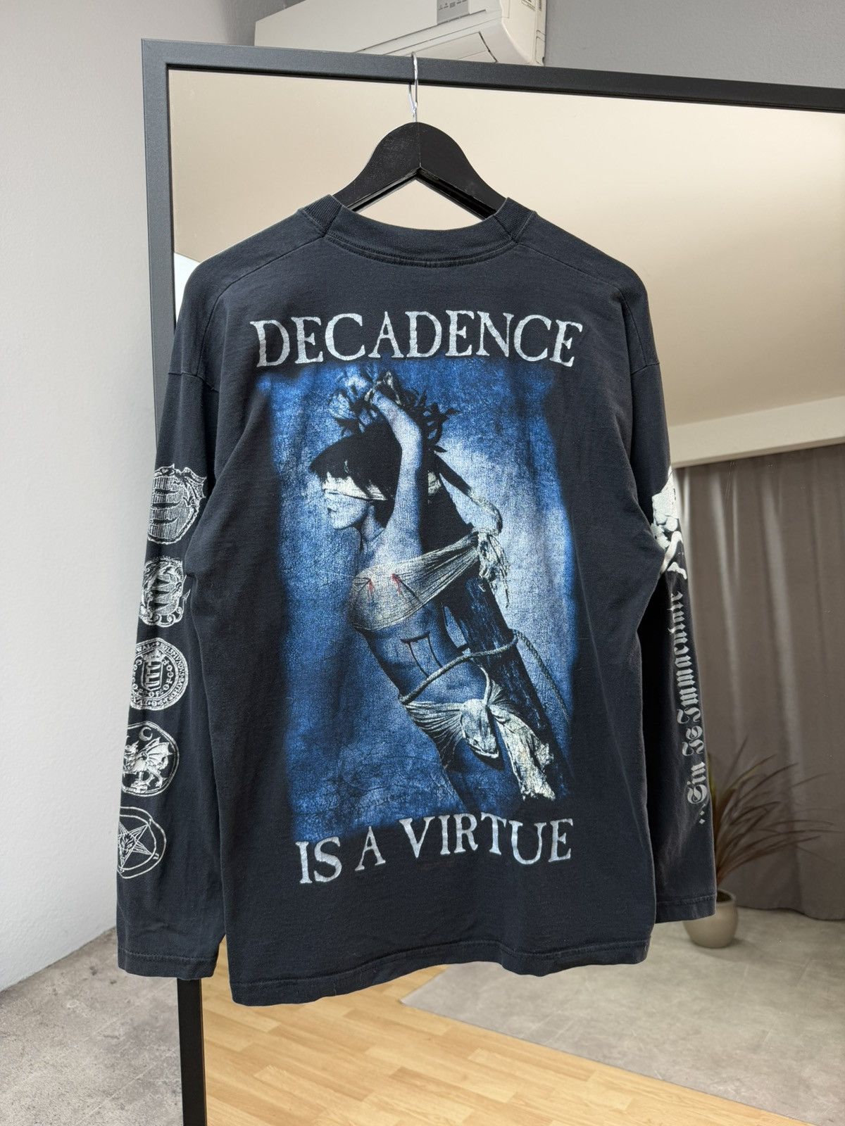 Band Tees Cradle Of Filth 1998 Decadence Is A Virtue Long Sleeve Size US L / EU 52-54 / 3 - 3 Thumbnail