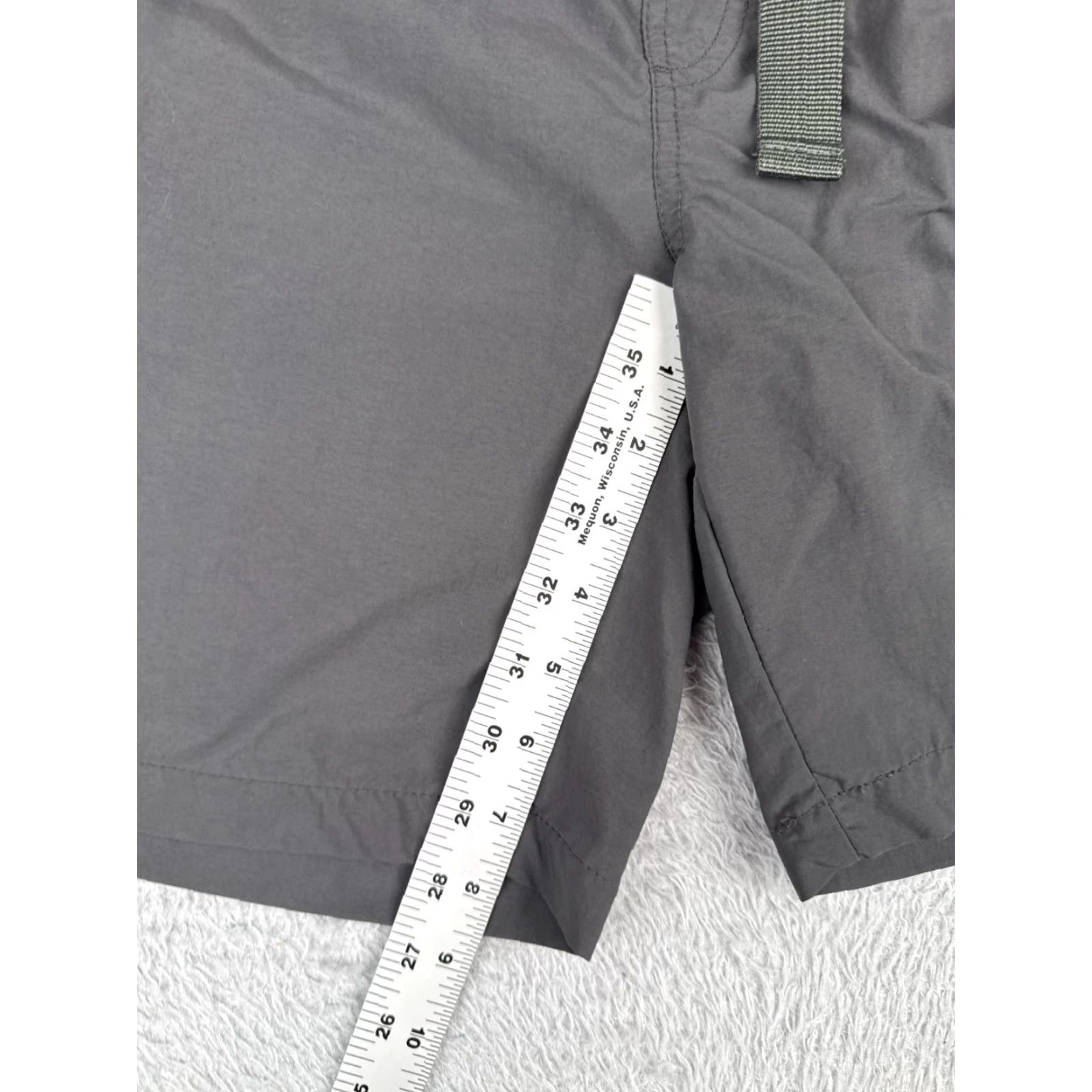 Vintage Columbia Men Shorts Belted Nylon Cotton Gray 32x8 Casual, Travel Sports Outdoor Men Size US 29 - 7 Thumbnail