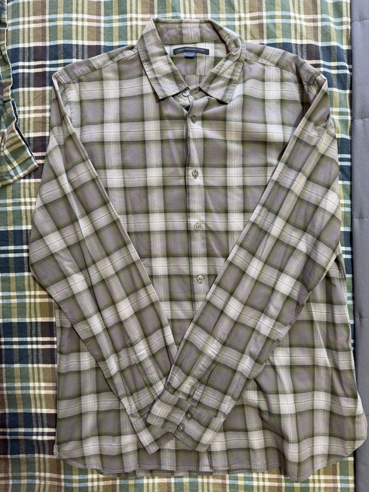 John Varvatos NWOT John Varvatos Green Shirt Size US L / EU 52-54 / 3 - 1 Thumbnail
