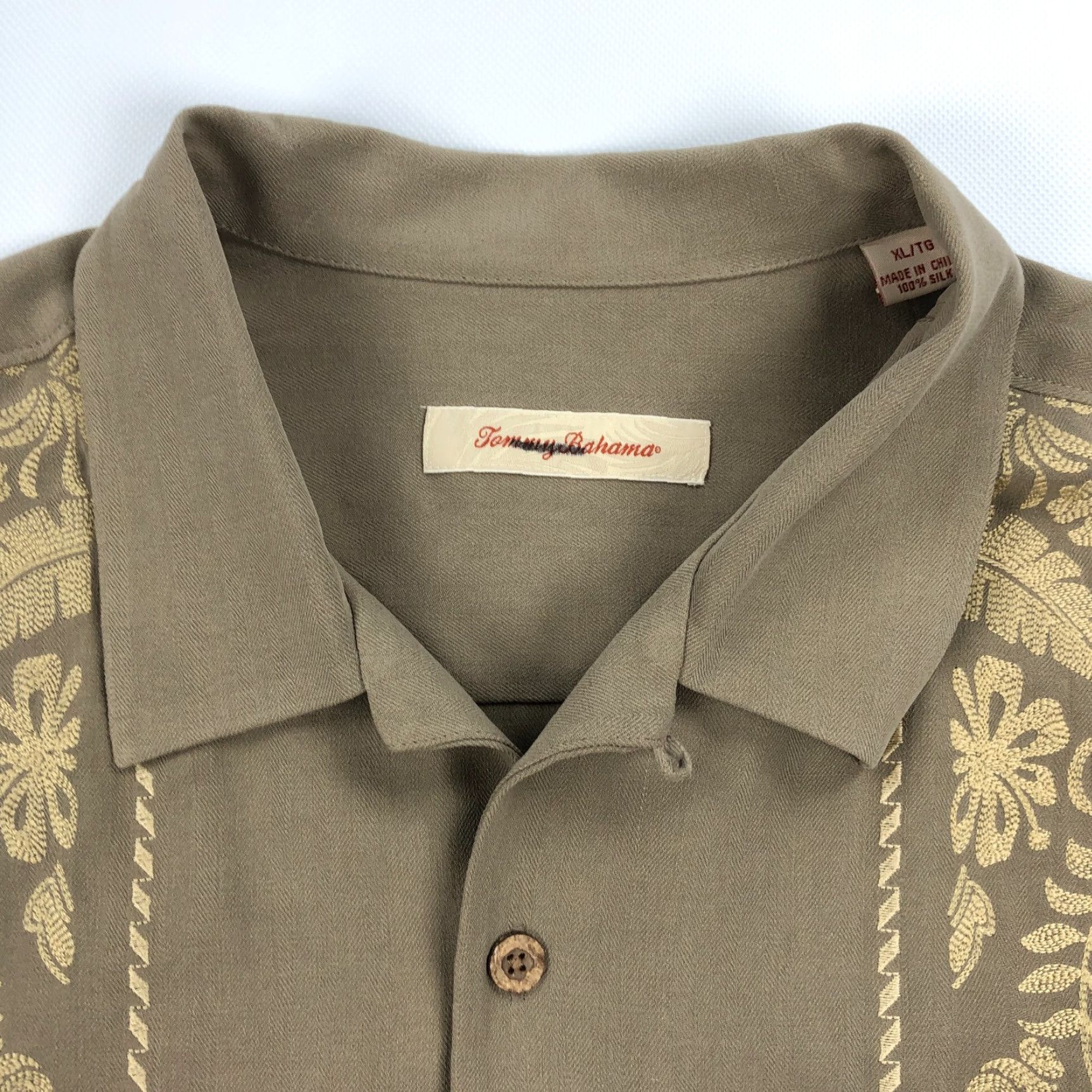 Tommy Bahama VINTAGE Tommy Bahama Silk Shirt XL Camp Loop Collar Vert Panel Brown Size US XL / EU 56 / 4 - 2 Thumbnail