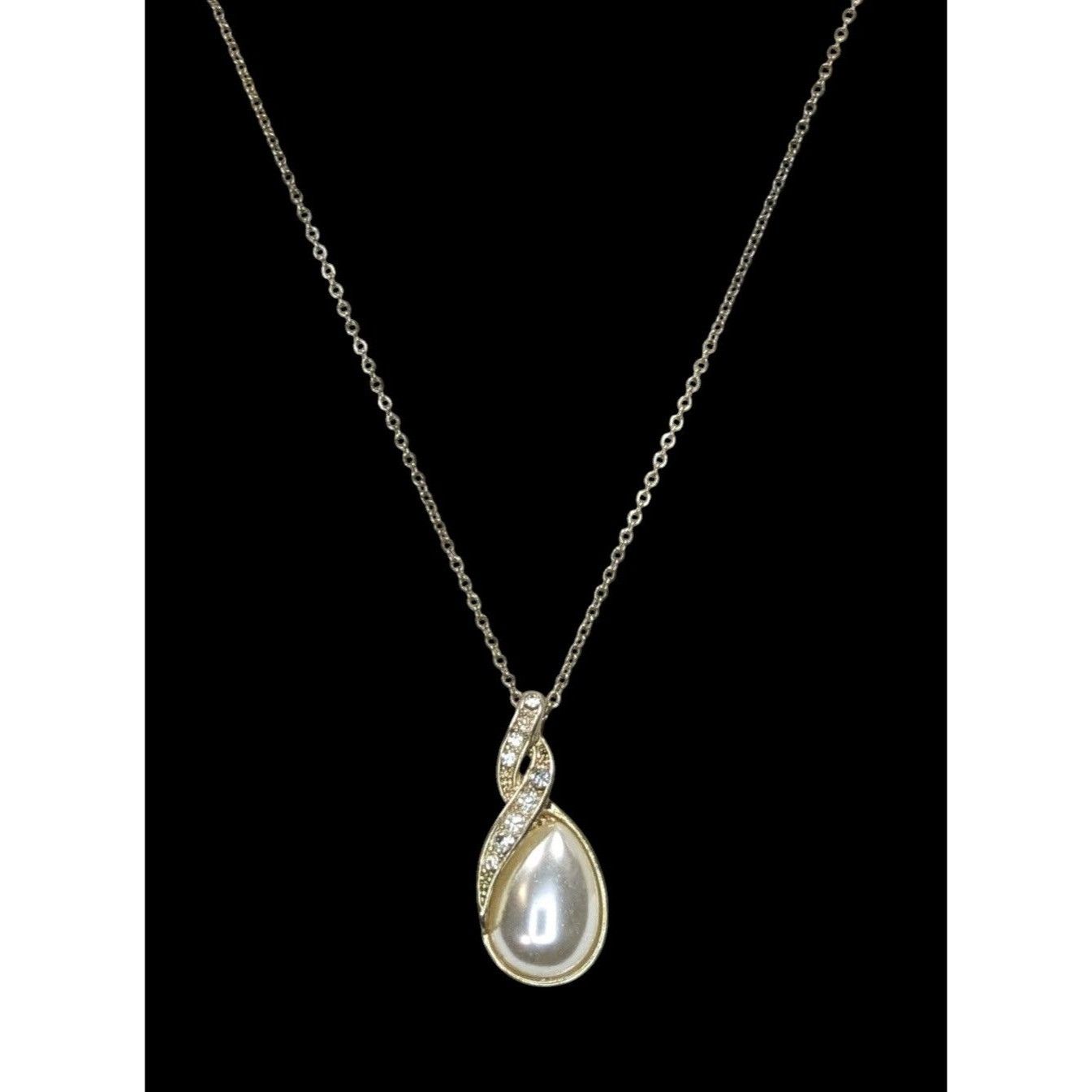 Other Elegant Faux Pearl Necklace With Gold-Tone Metal & Crystal A Size ONE SIZE - 1 Thumbnail