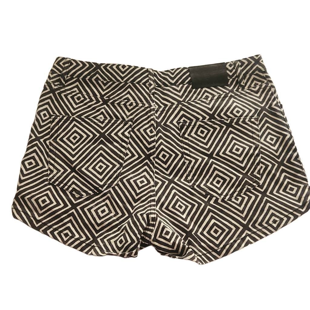 Billabong BillaBong Jeans Women's Size 11 Black White Geometric Patter Size 32" / US 10 / IT 46 - 2 Thumbnail