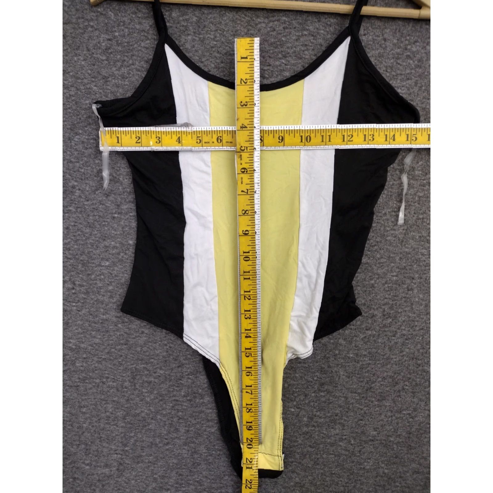 Vintage Codigo Bodysuit Women's L Black/White/Yellow Tank Thong Stretchy Fitted Size L / US 10 / IT 46 - 4 Thumbnail