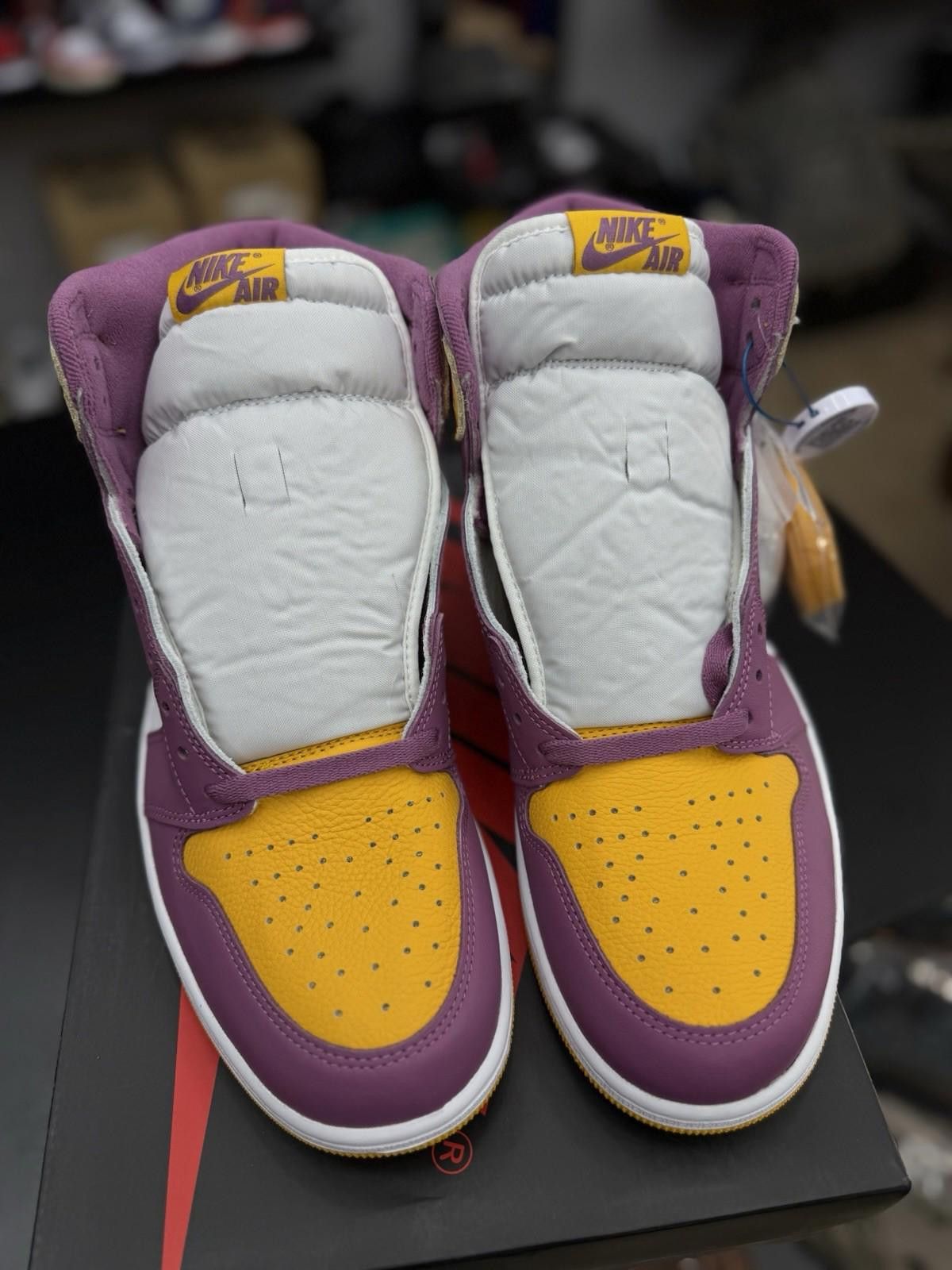 Jordan Brand Jordan 1 Retro High OG Brotherhood 2022 Size 13 BRAND NEW Size US 13 / EU 46 - 8 Thumbnail