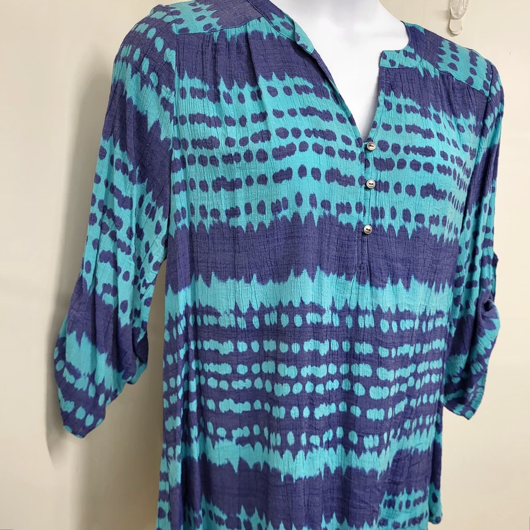 Vintage Kim Rogers Blouse Women 1X Tie Dye V-Neck Roll Tab Sleeve Purple Blue Top Knit Rayon Polyester Size XL / US 12-14 / IT 48-50 - 3 Thumbnail