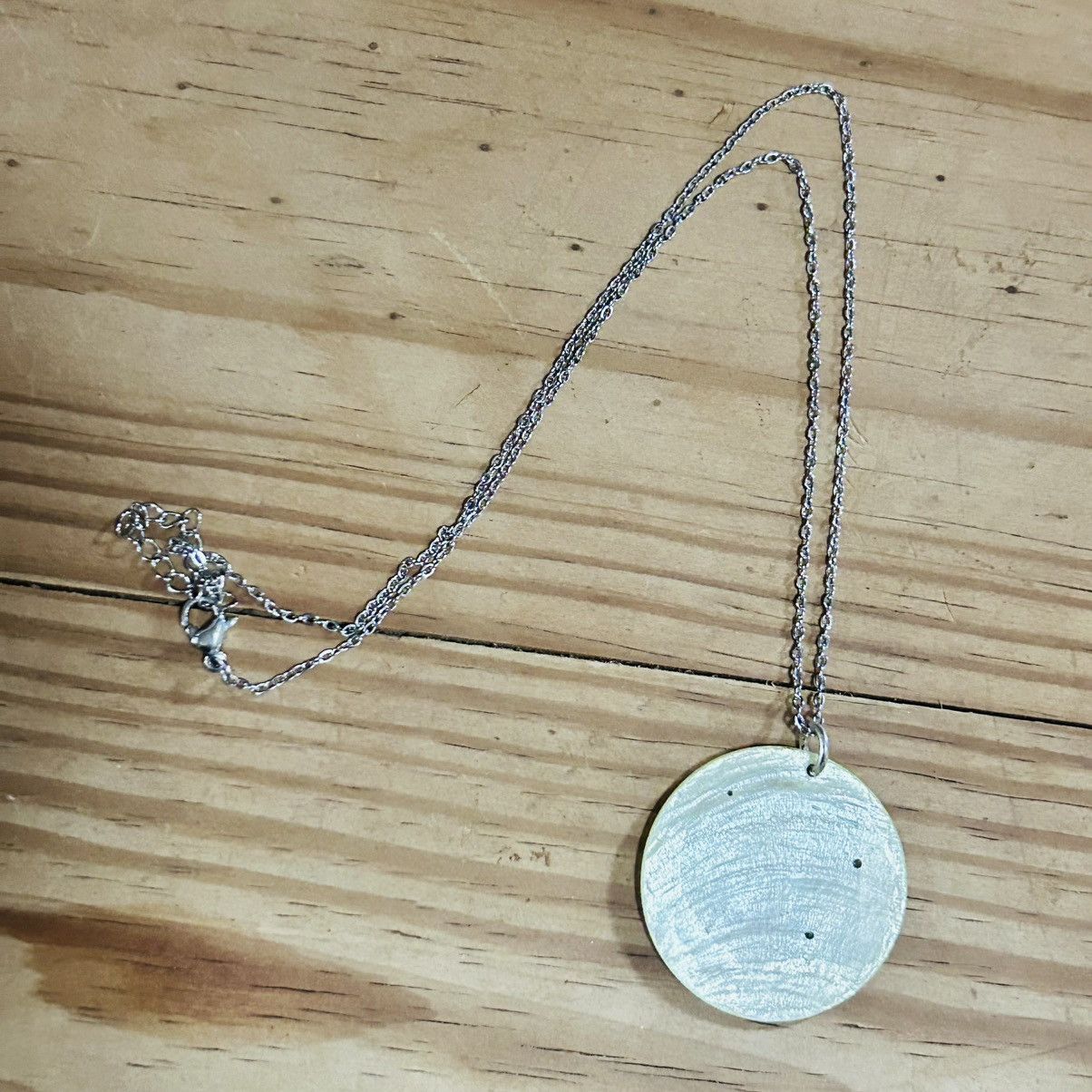 Handmade Handcrafted salvaged vintage mother of pearl necklace Size ONE SIZE - 6 Thumbnail