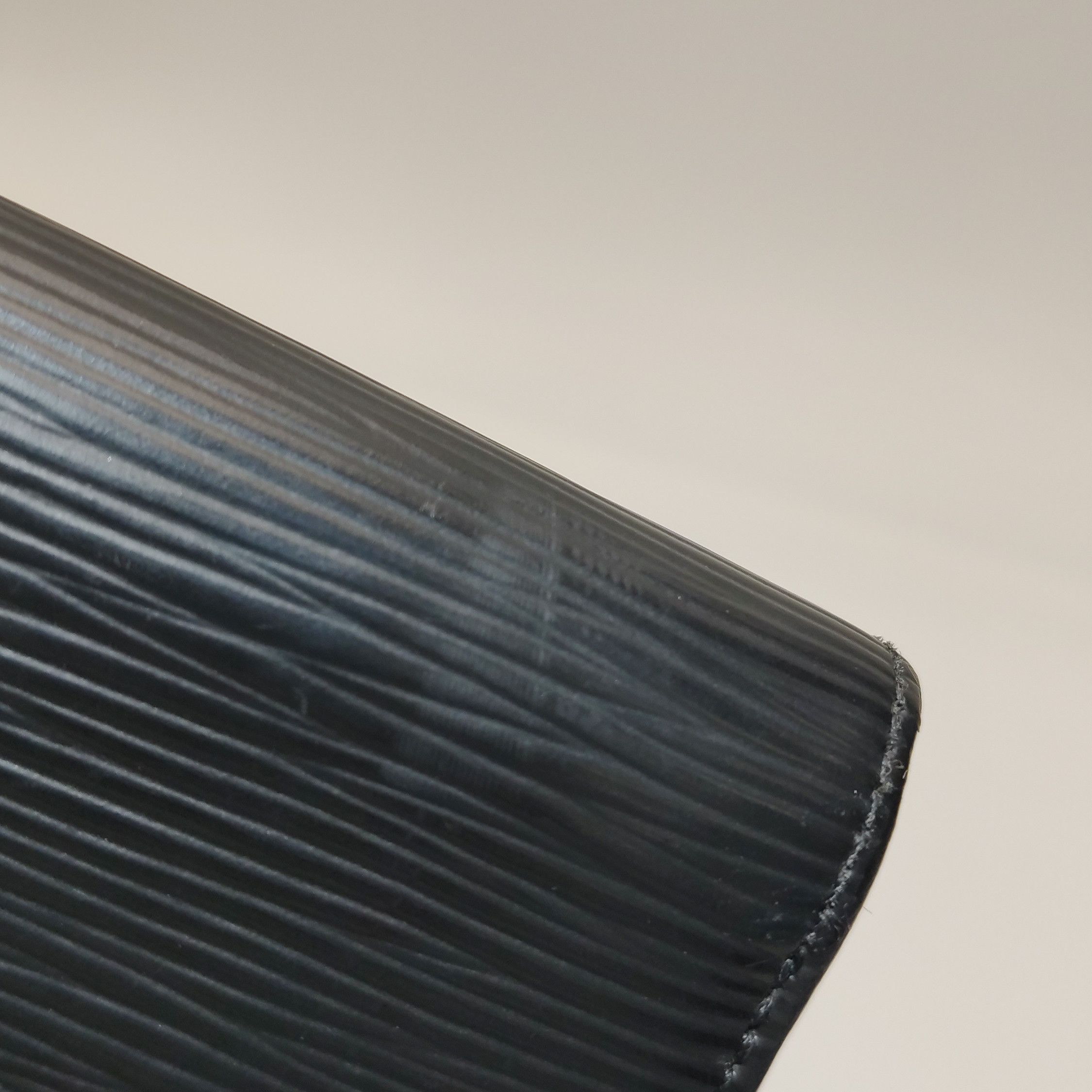 Louis Vuitton Louis Vuitton (LV) Zippy cowhide ripple zip around wallet - Size ONE SIZE - 7 Thumbnail