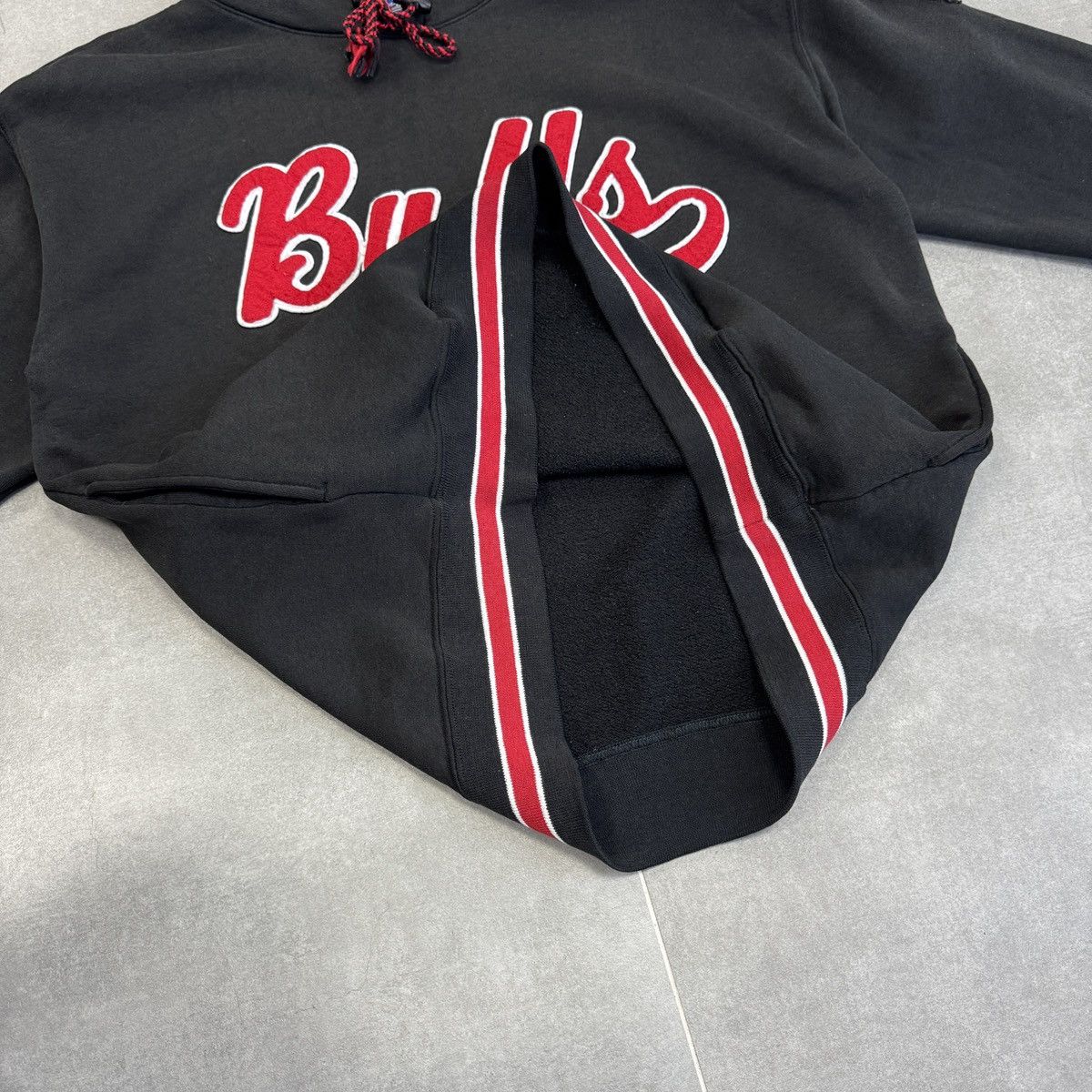 Starter Vintage Starter Chicago Bulls NBA Embroidered Logo Hoodie Size US L / EU 52-54 / 3 - 17 Thumbnail