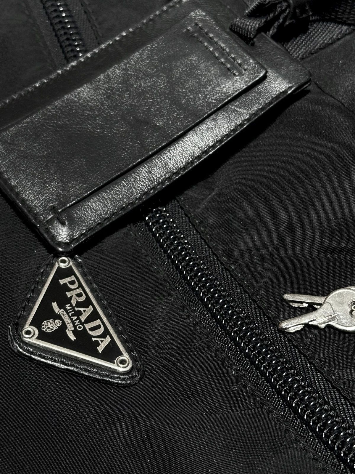 Prada WEEKENDER RE NYLON BAG DUFFLE MESSENGER BAG Size ONE SIZE - 9 Thumbnail