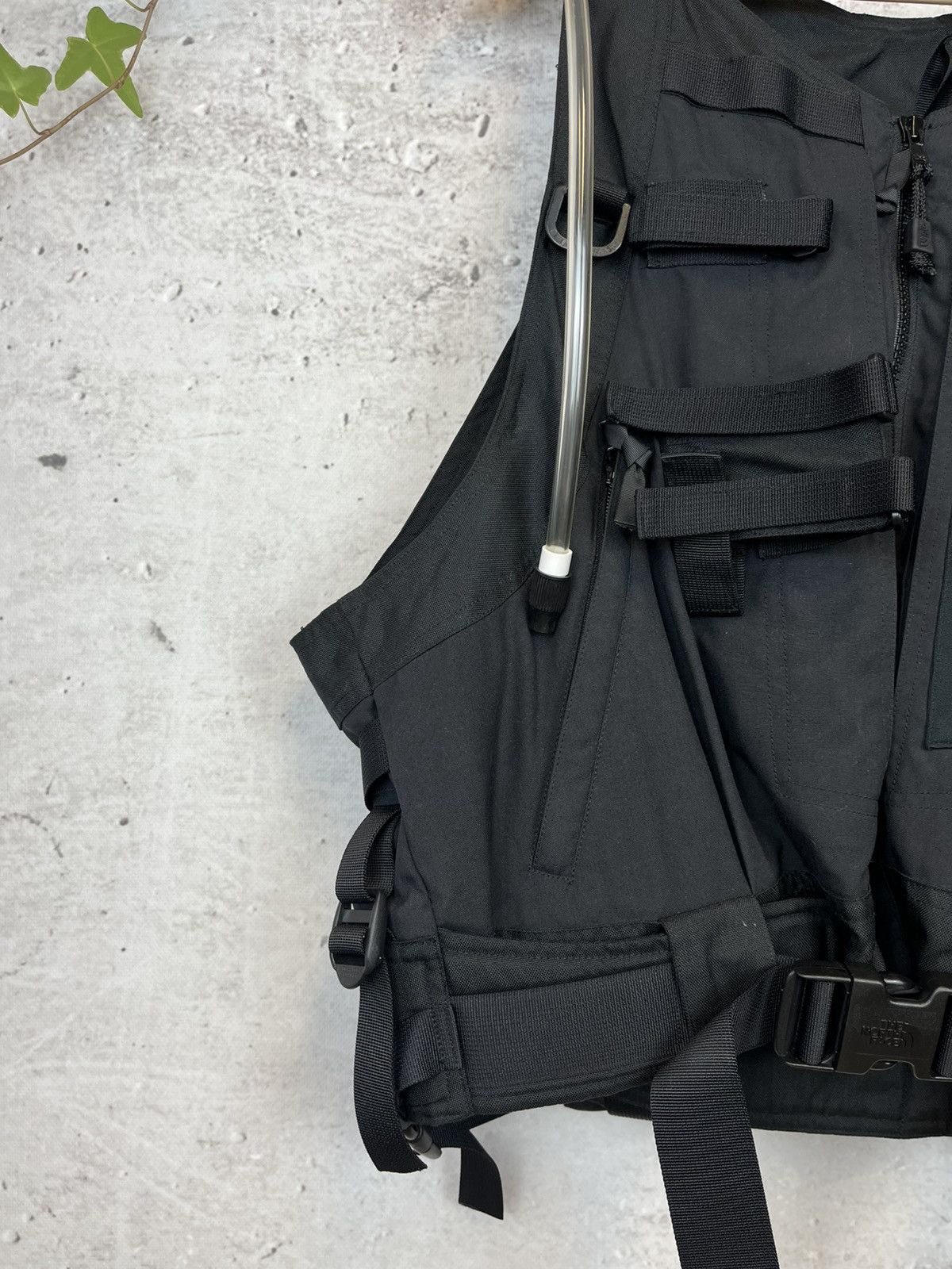 The North Face TNF Black The North Face Men’s XL OG RTG Vest Size US XL / EU 56 / 4 - 3 Thumbnail