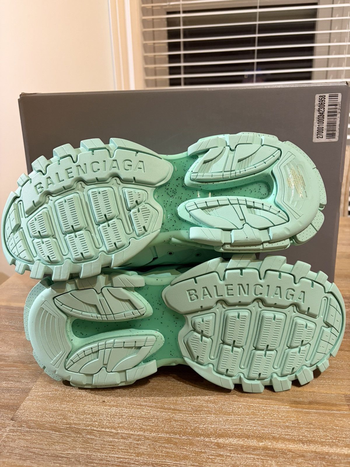 Balenciaga track low top MINT GREEN size 45 Balenciaga Balenciaga Track Sneaker Ice Blue/Mint Size 12  main image 4