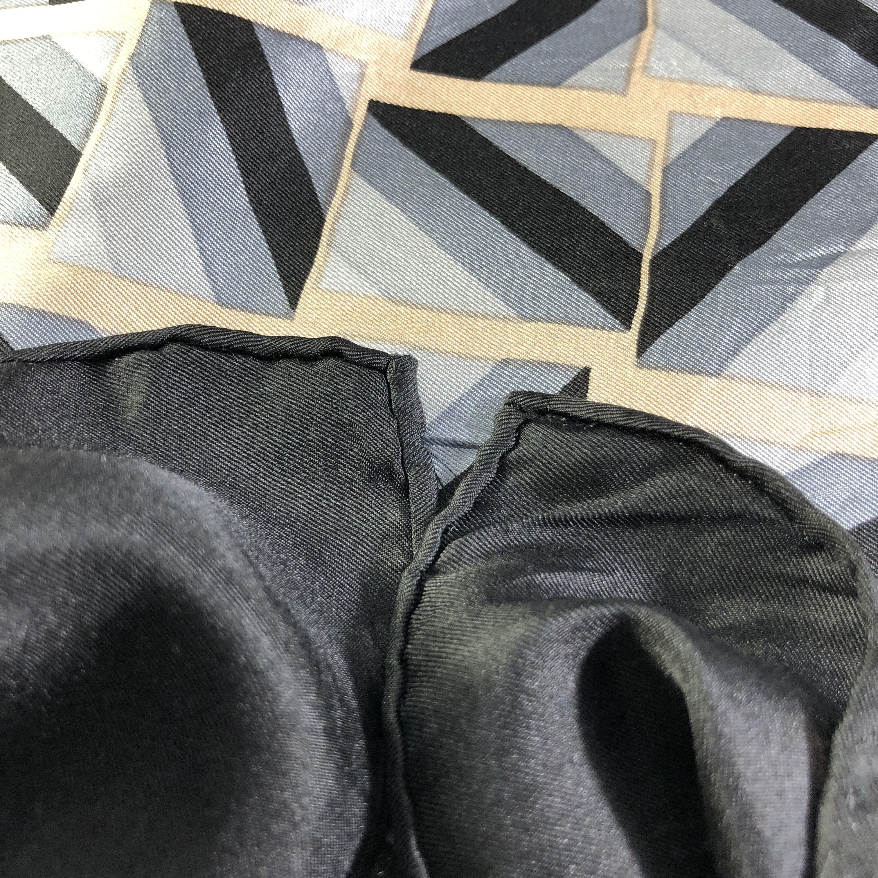 Japanese Brand Jacques Heim Abstract Hand Rolled Silk Scarf M987 Size ONE SIZE - 5 Thumbnail
