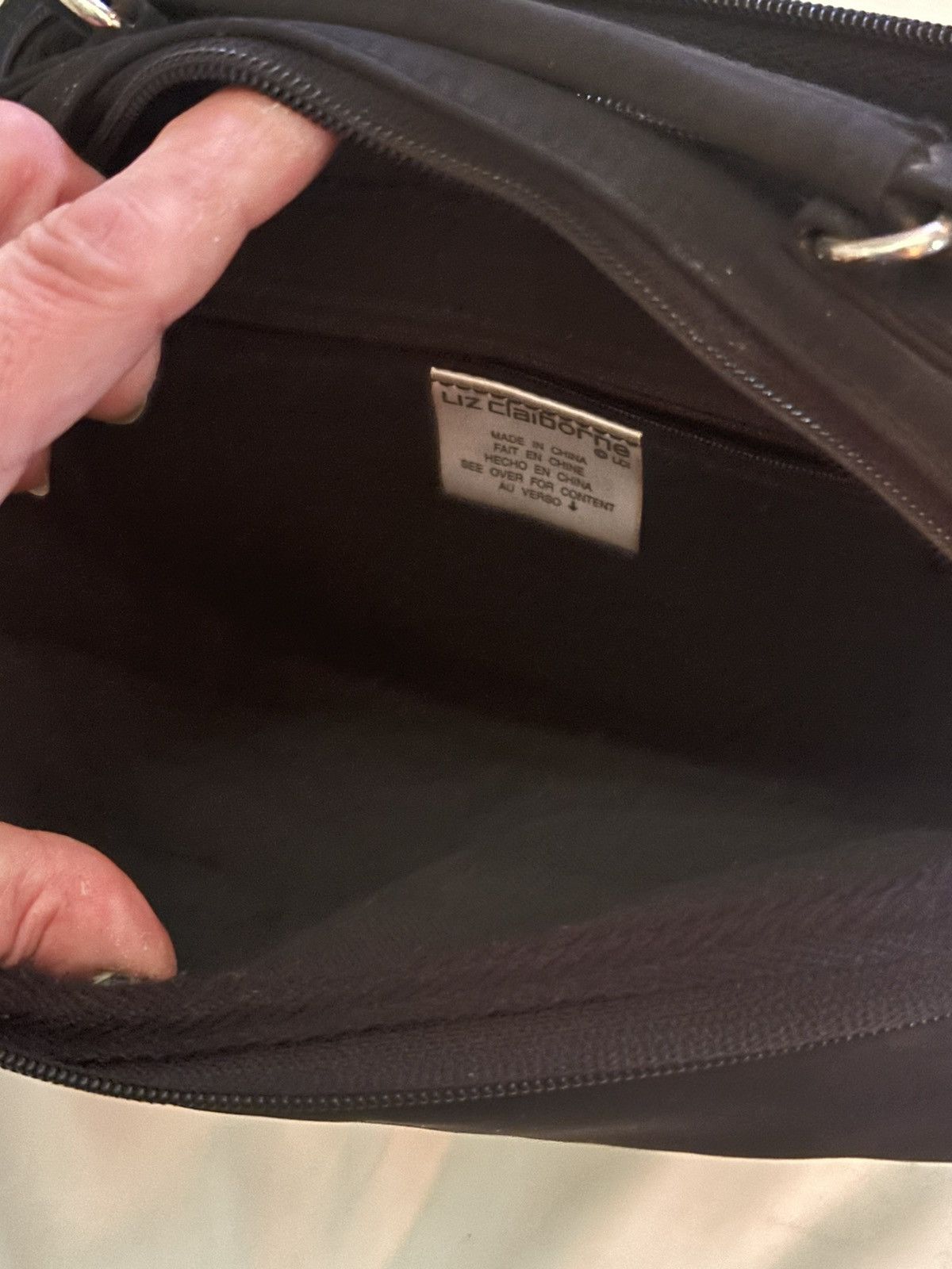 Liz Claiborne Liz Claiborne Black Shoulder/Hand Bag Removable Strap Size ONE SIZE - 2 Thumbnail