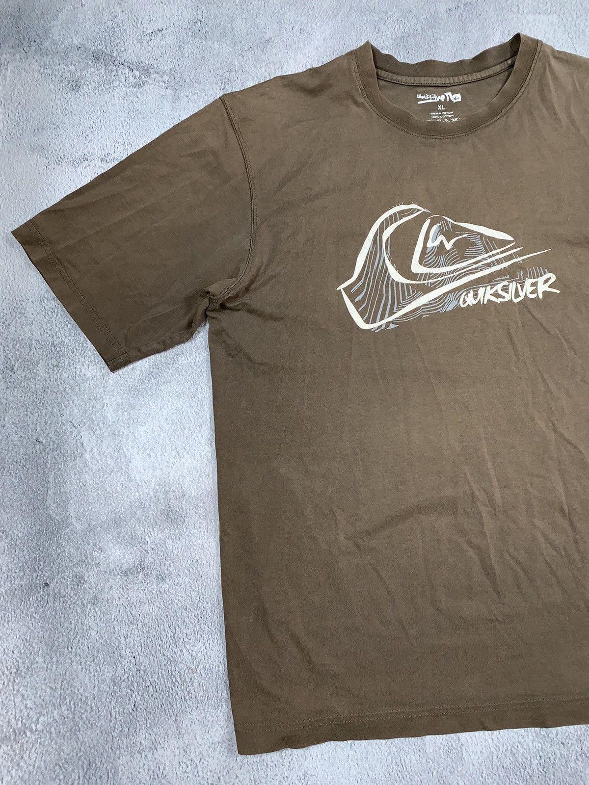 Quiksilver Vintage Y2K Quiksilver big logo distressed tee streetwear XL Size US XL / EU 56 / 4 - 2 Thumbnail