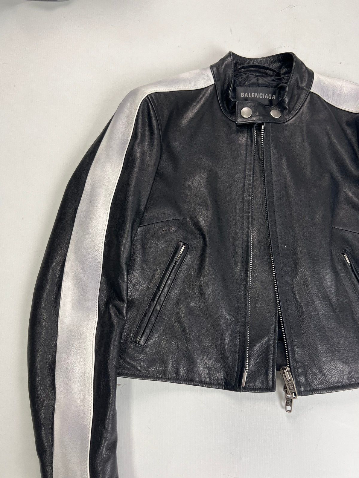 Balenciaga BALENCIAGA SS23 MUDSHOW SHRUNK LEATHER JACKET SZ:40 Size US XXS / EU 40 - 5 Thumbnail