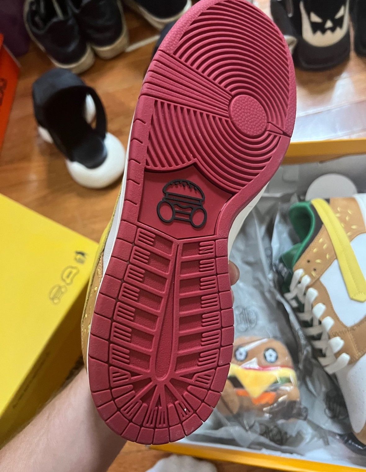 Vandy The Pink Vandy the pink burger dunk version 1 (F&F) Size US 9 / EU 42 - 4 Thumbnail