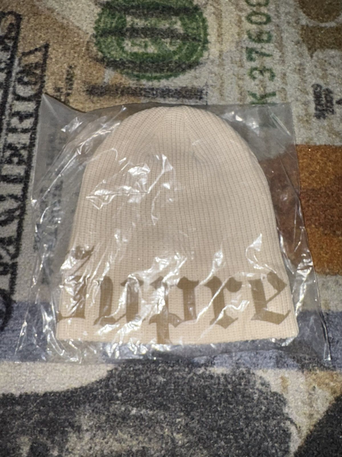 Supreme Supreme Old English Printed Stone Size ONE SIZE - 1 Thumbnail