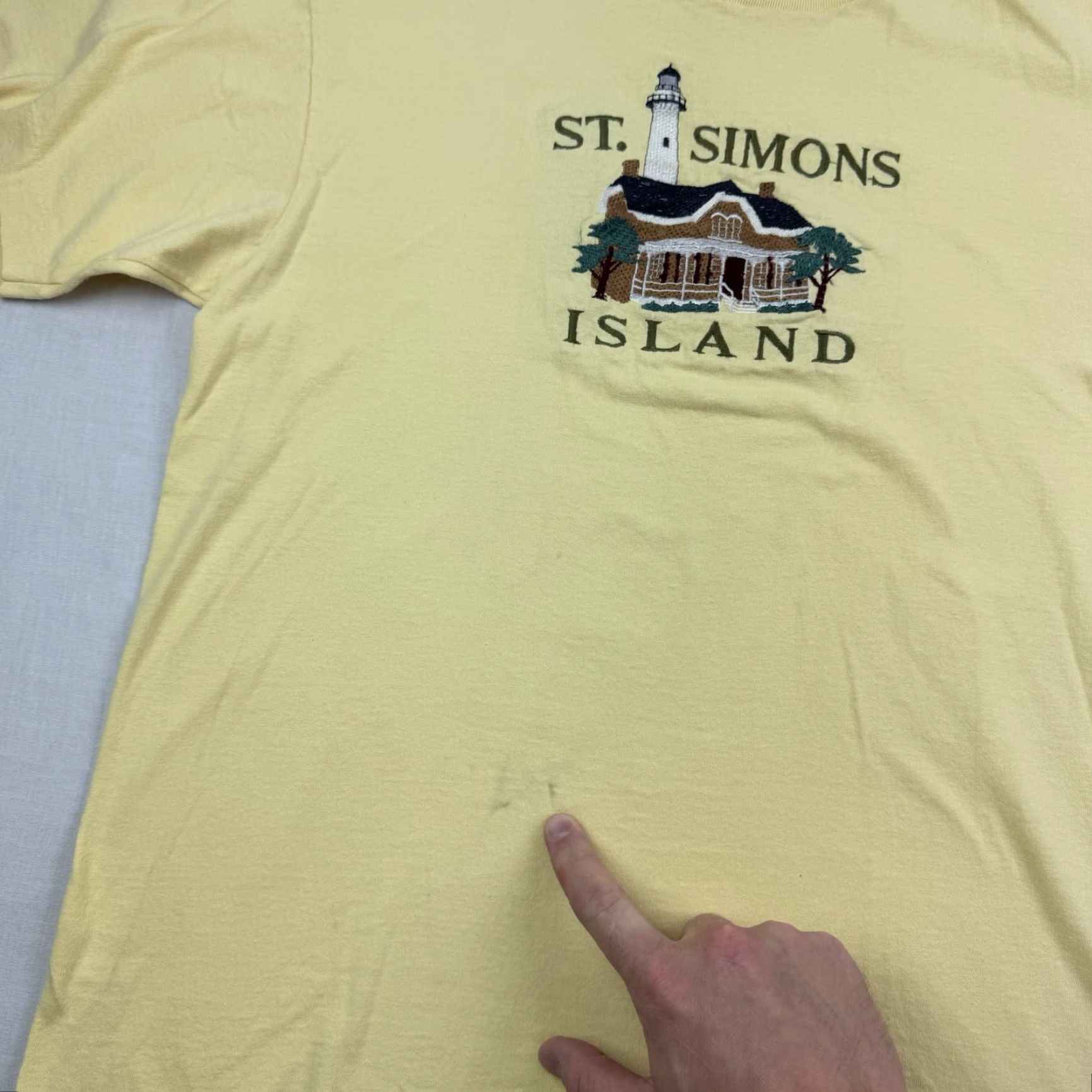 Anvil VINTAGE Anvil St Simons Island T-Shirt Adult Large Yellow Embroidered 90s Fun Mens Size US L / EU 52-54 / 3 - 5 Thumbnail