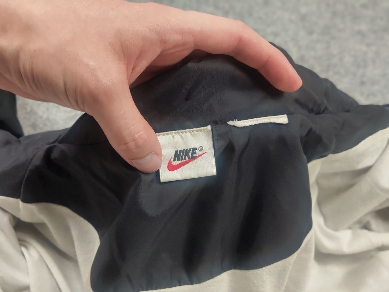 Nike Vintage 90's NIke Inc USa Track Top Zip Nylon Jacket Retro Size US L / EU 52-54 / 3 - 14 Thumbnail