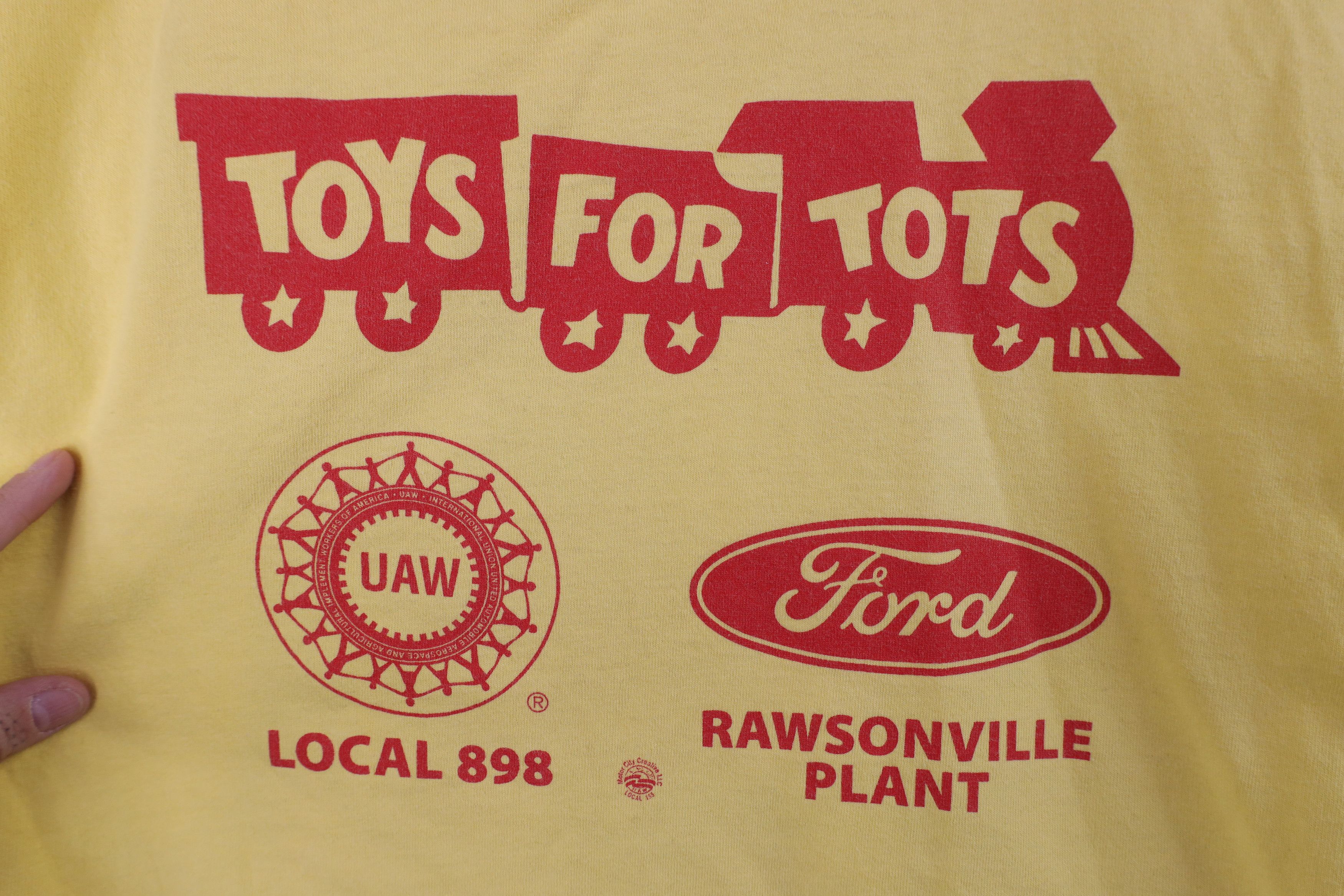 Vintage Vintage 90s Union Made Company Toys For Tots T-Shirt USA Size US XL / EU 56 / 4 - 4 Thumbnail