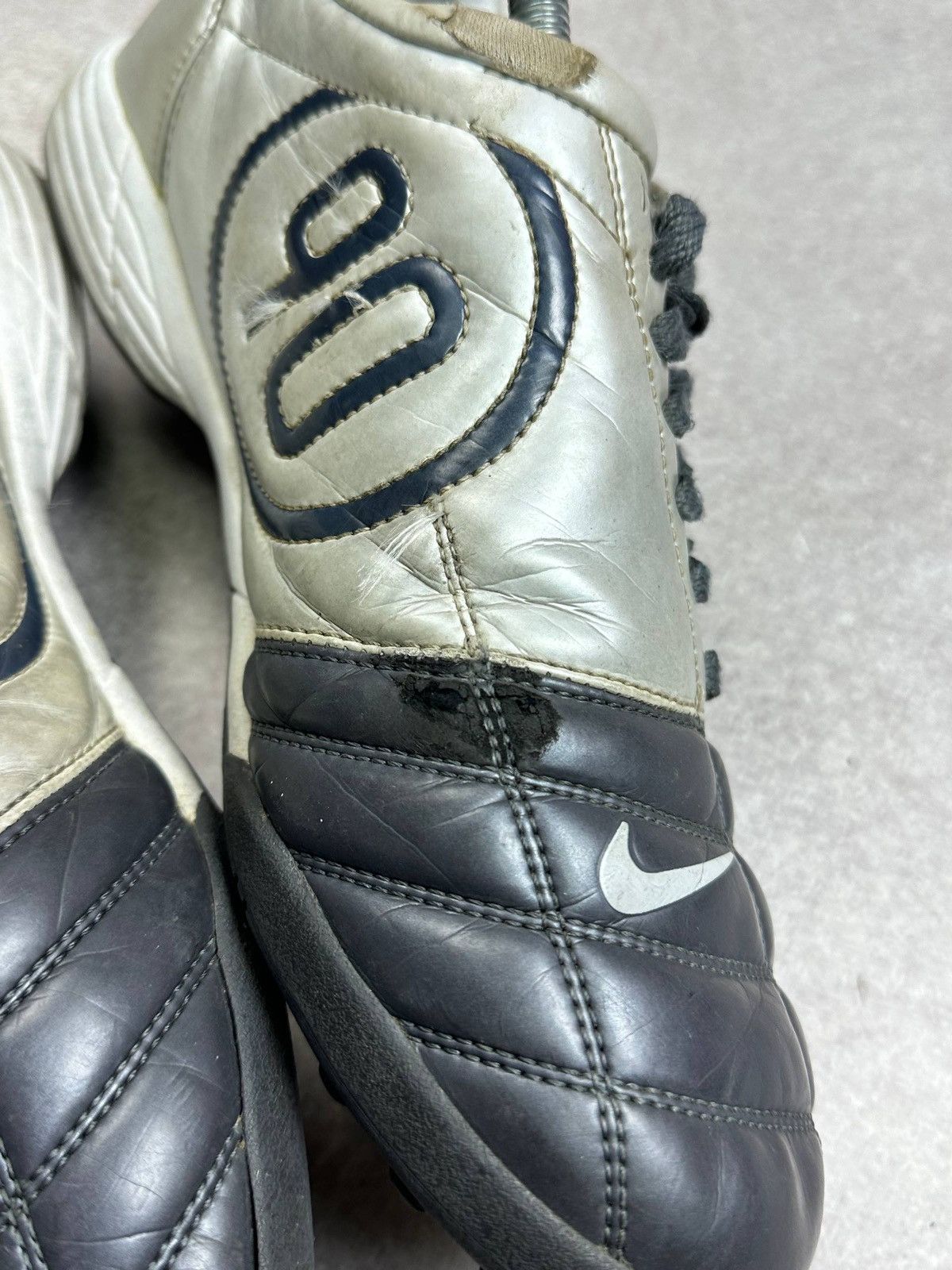 Nike Vintage Nike Total 90 III TF Low Sneakers Y2K US 10 Size US 10 / EU 43 - 4 Thumbnail