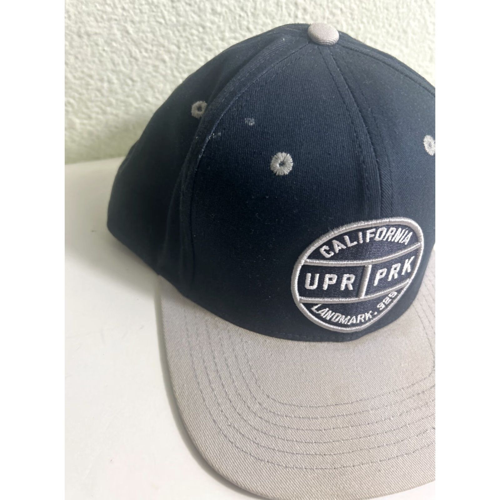 Vintage VINTAGE Upper Park California SnapBack Baseball Hat Navy Beige Snapback Adjustable Men One Size Blue Hat Men Size US M / EU 48-50 / 2 - 2 Thumbnail
